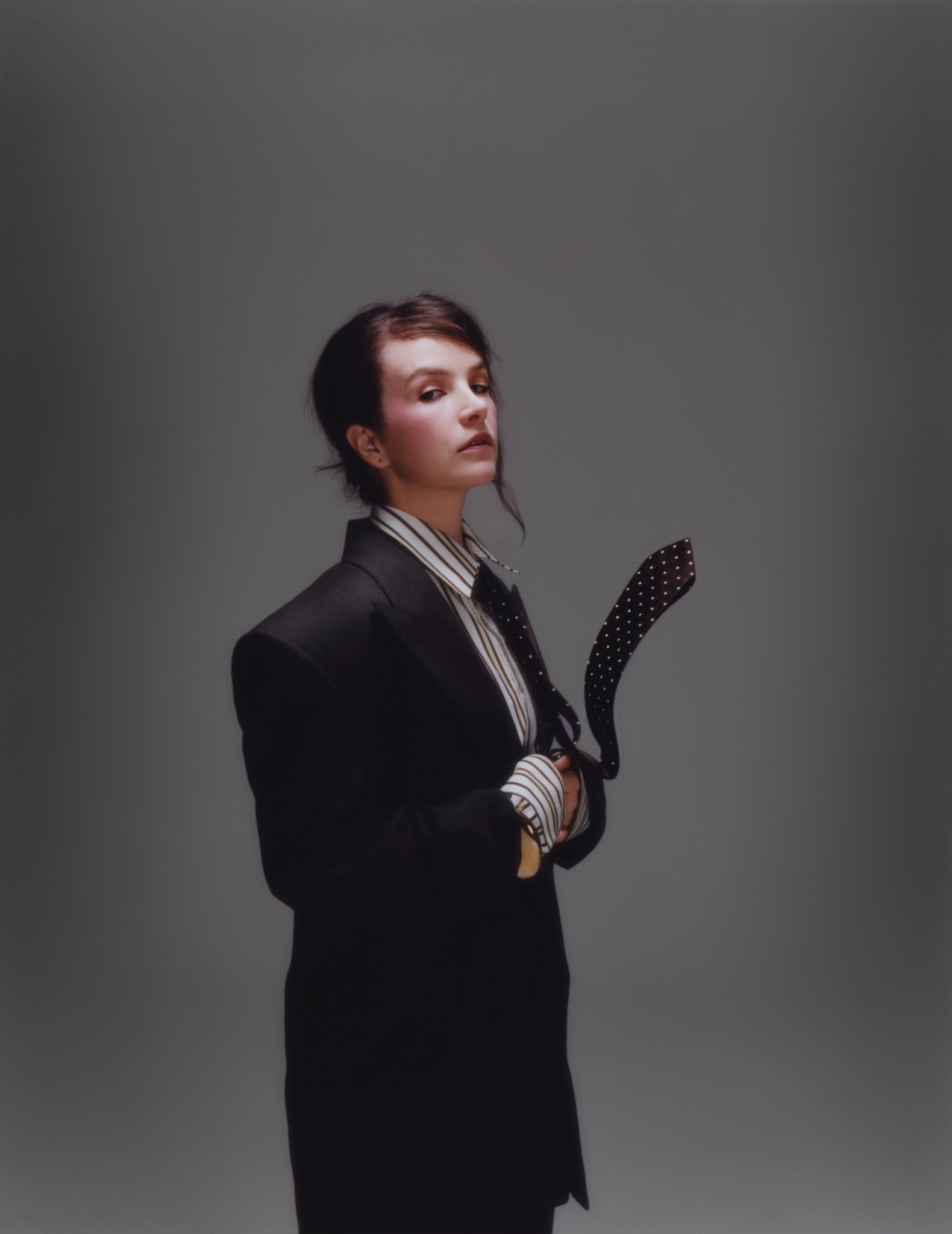 v-4-1-copy-1580x2048.png