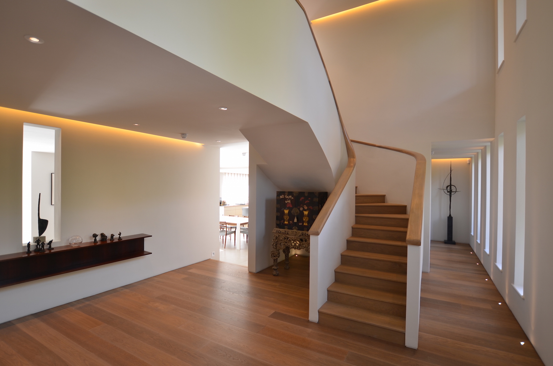 Waterstone - hallway.JPG