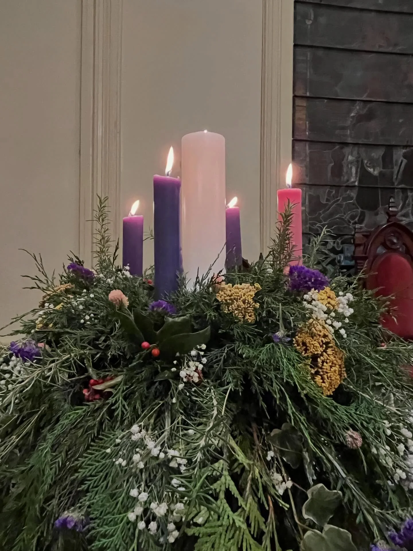 mpc-advent-wreath-26-lit-vert.jpg
