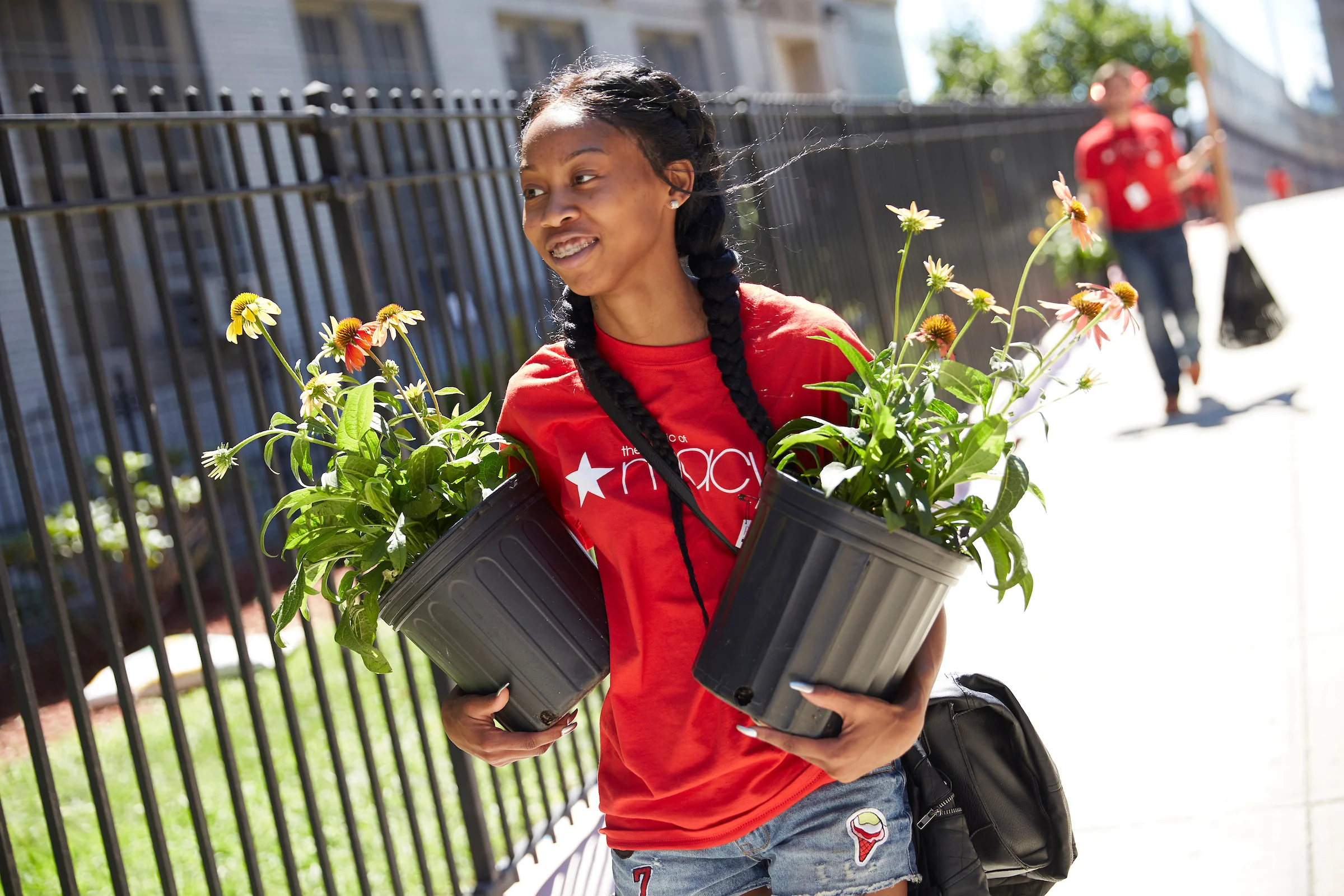 MACYSGiveBack_005.jpg