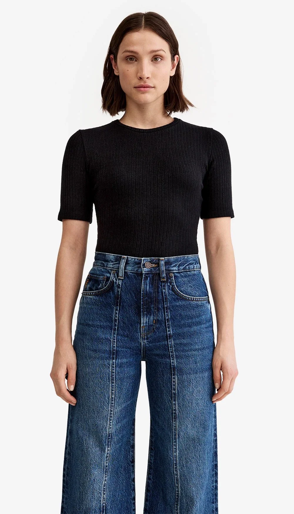 elbow sleeve crew black 1.jpeg