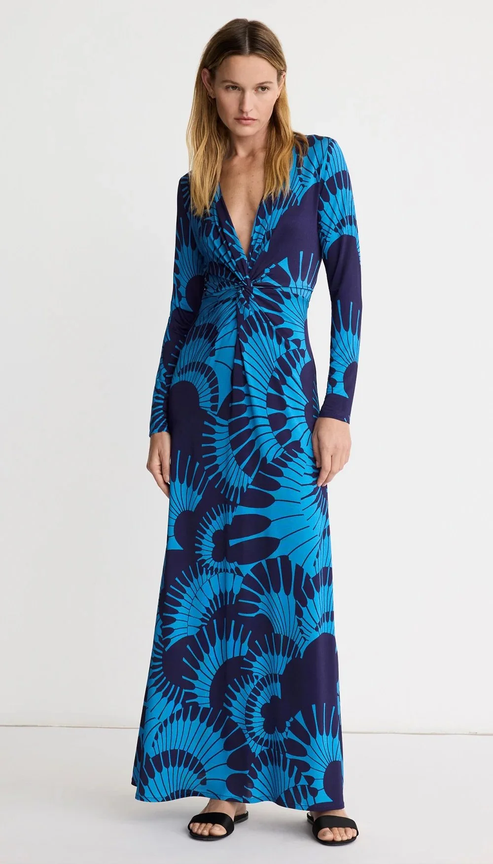 SP26036-Waist-Knot-Dress-Navy-Graphic_01917_alt1.jpeg