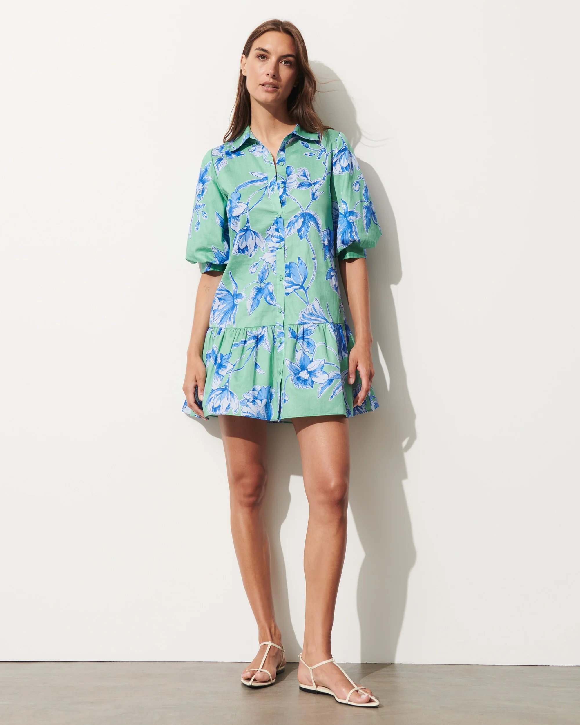 S25DR26120_GEORGIEDRESS_FLORALSKETCHAPPLEGREEN_3_7dbf289a-1ad9-41a1-b507-14af4ad90749.jpg