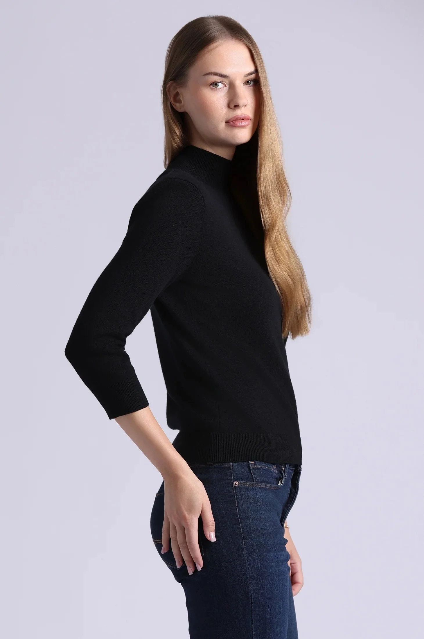 BLACK power shoulder 3:4 mock2.jpeg