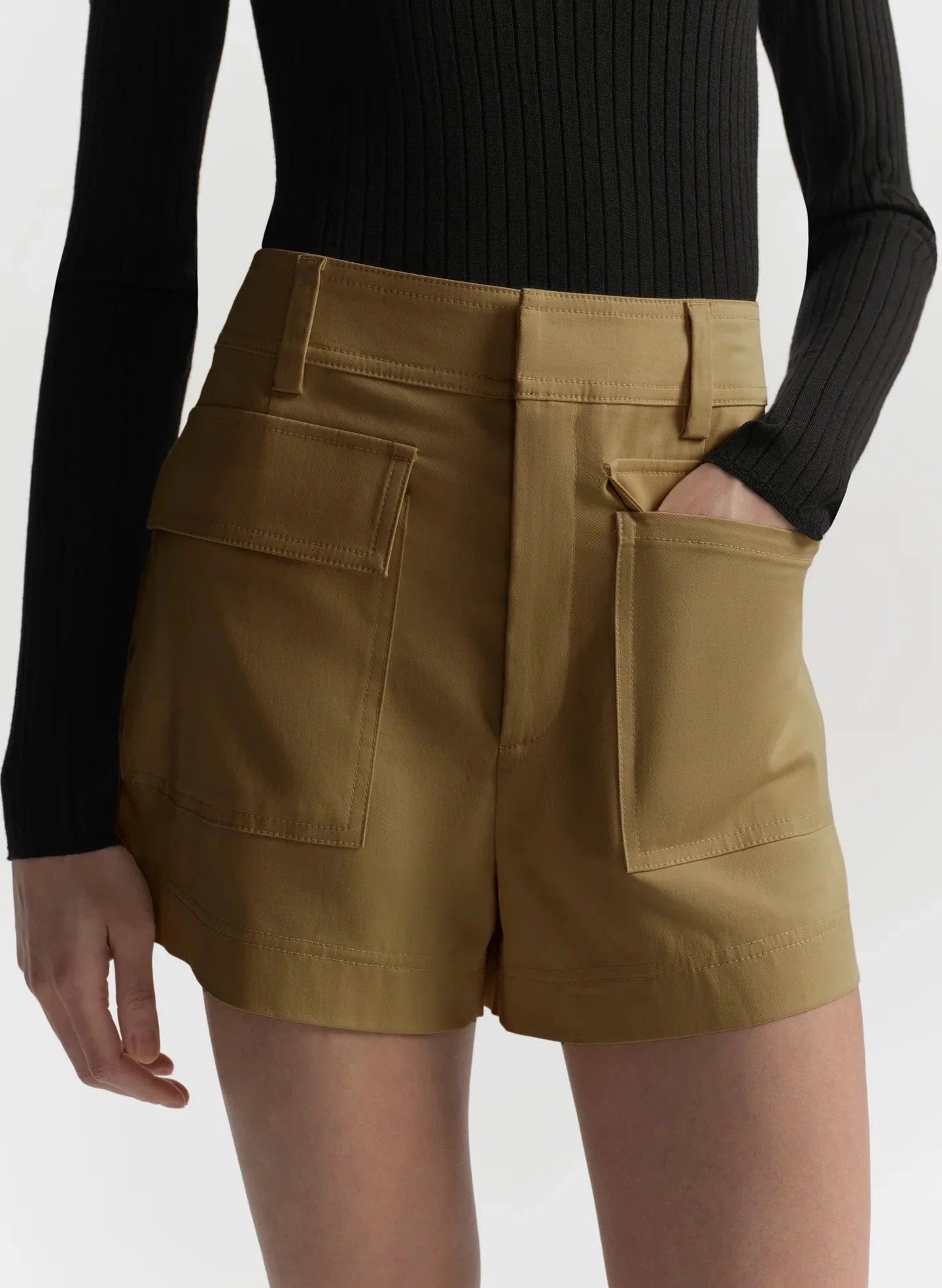 Shot119_Oakley_Short_HAZE_8361_03.jpeg