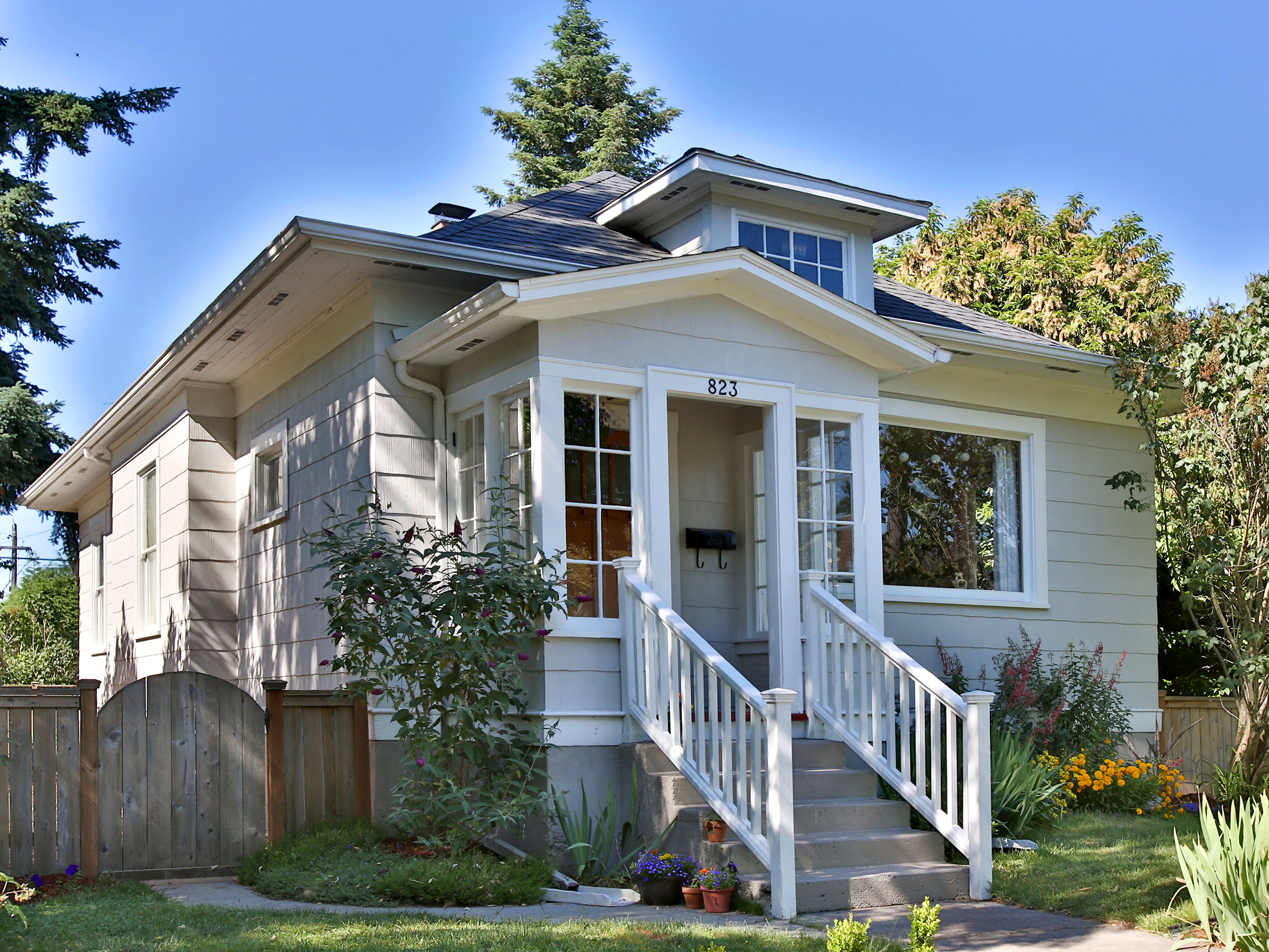 823 NE Simpson St - Portland - 01.jpg