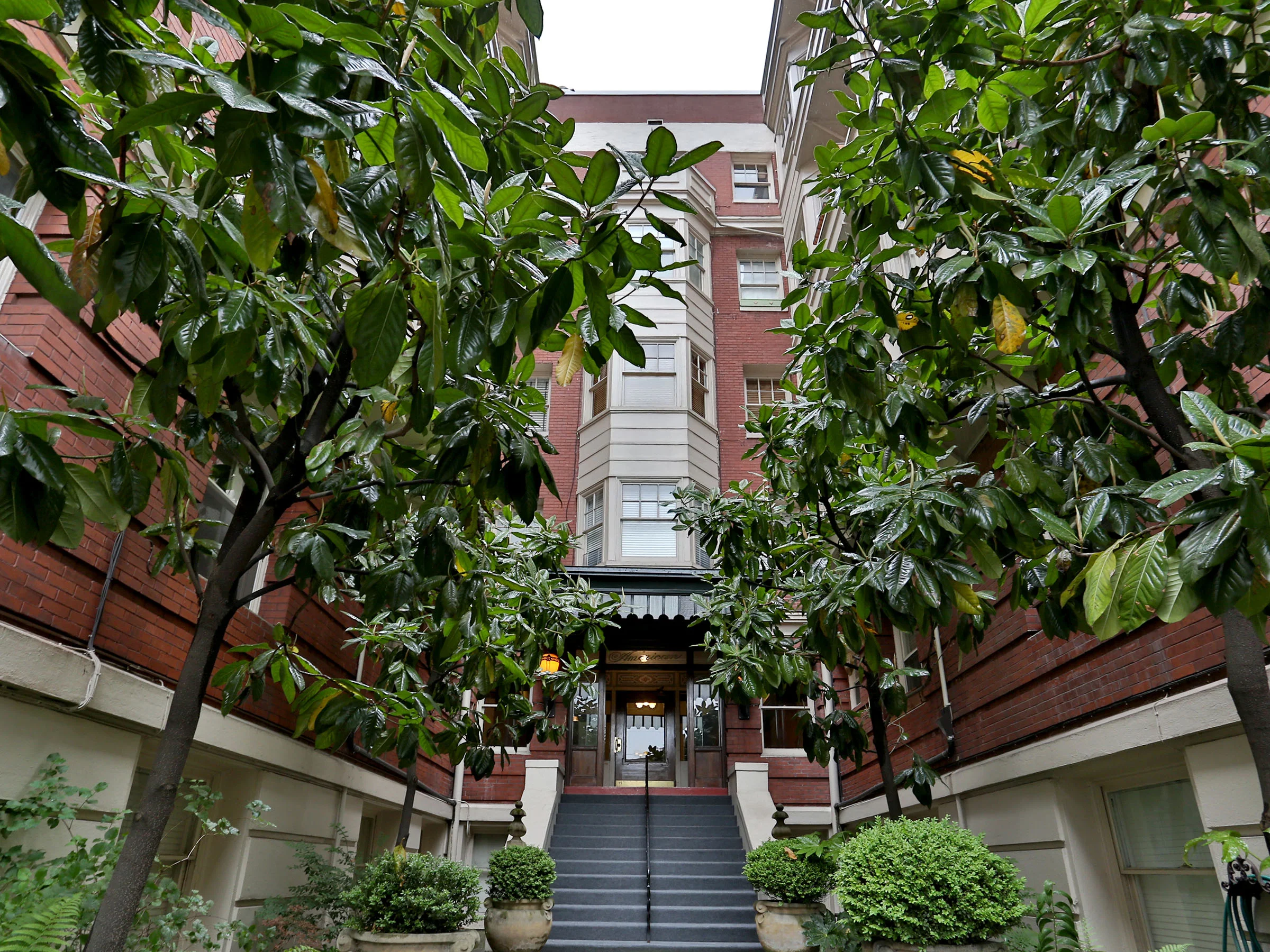 2083 NW Johnson St - Portland - 02.jpg