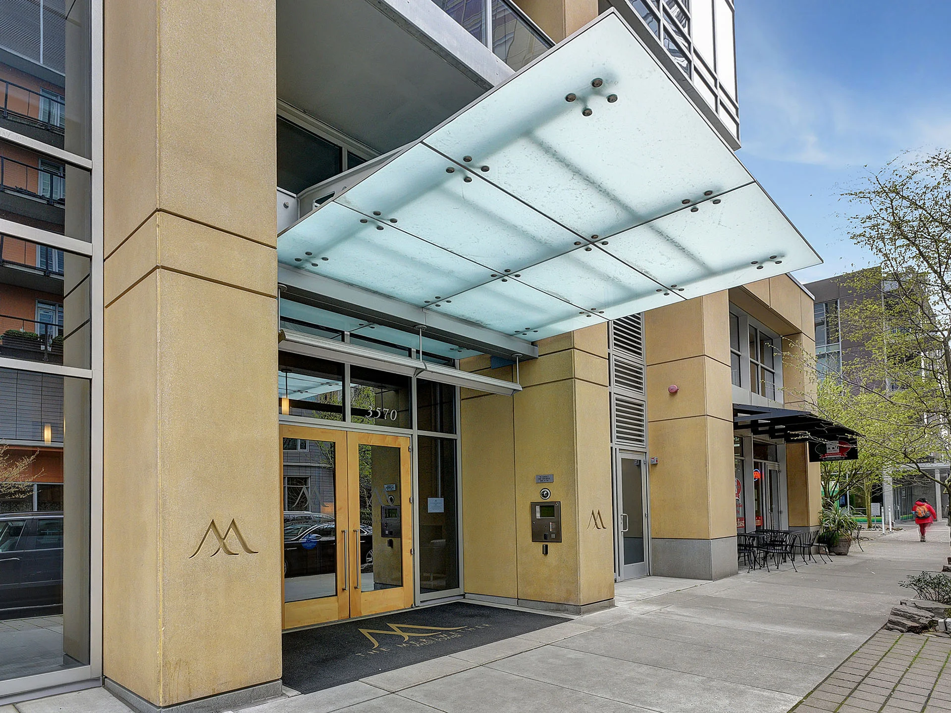 3570 SW River Parkway - Portland- 01.jpg