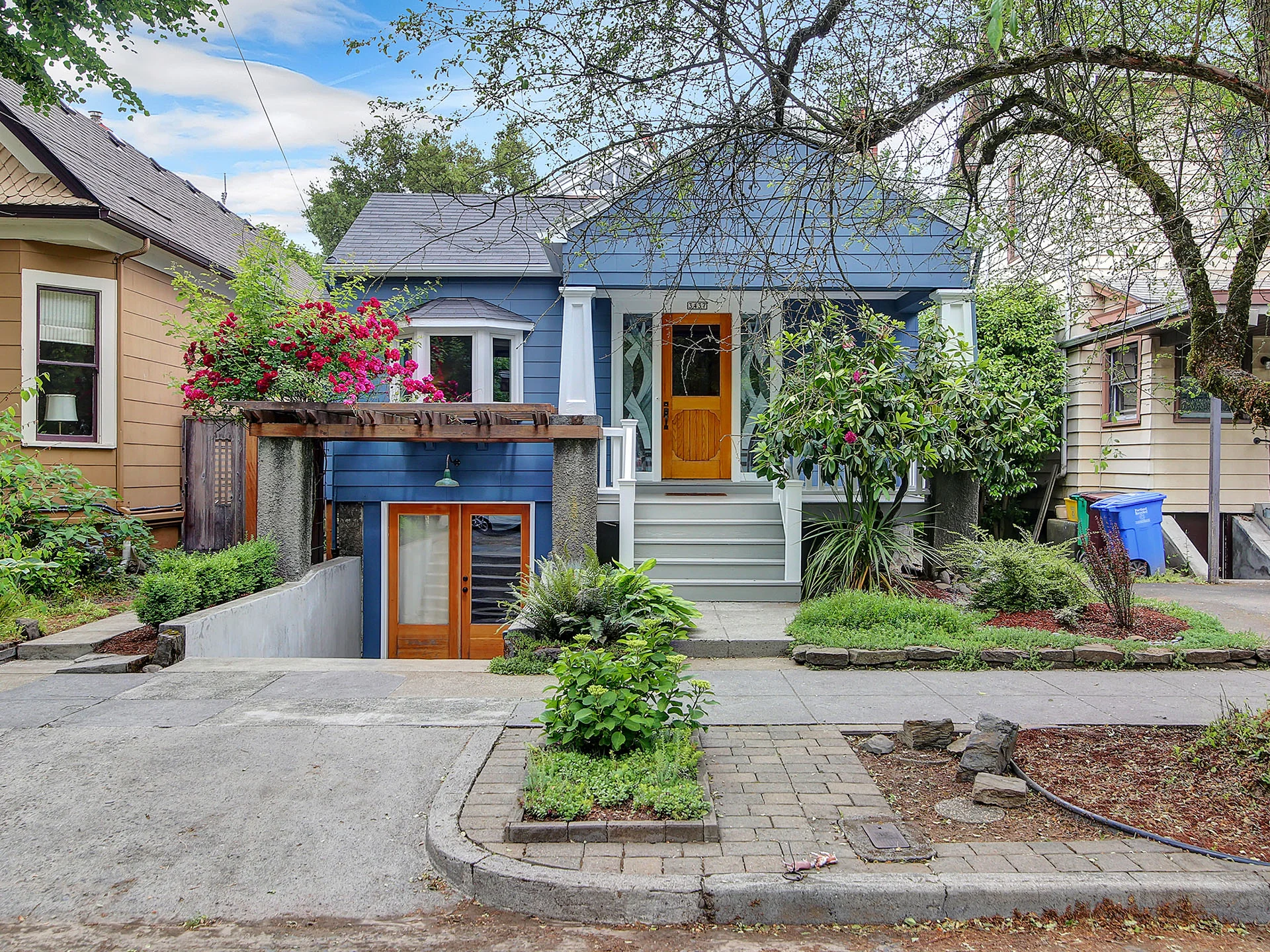 3437 SE Washington St - Portland- 01.jpg