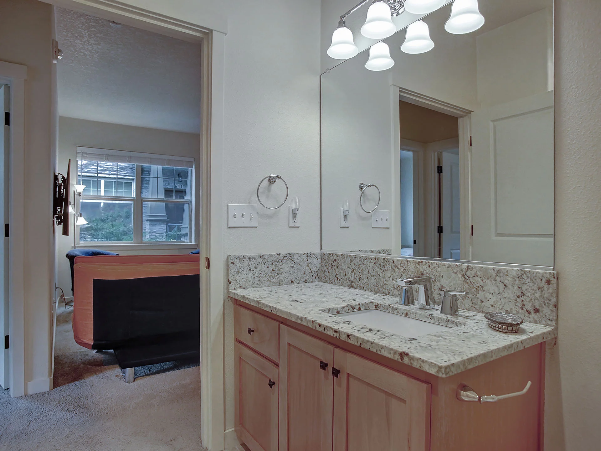 625 NE Newstead Ln - Hillsboro - 17.jpg