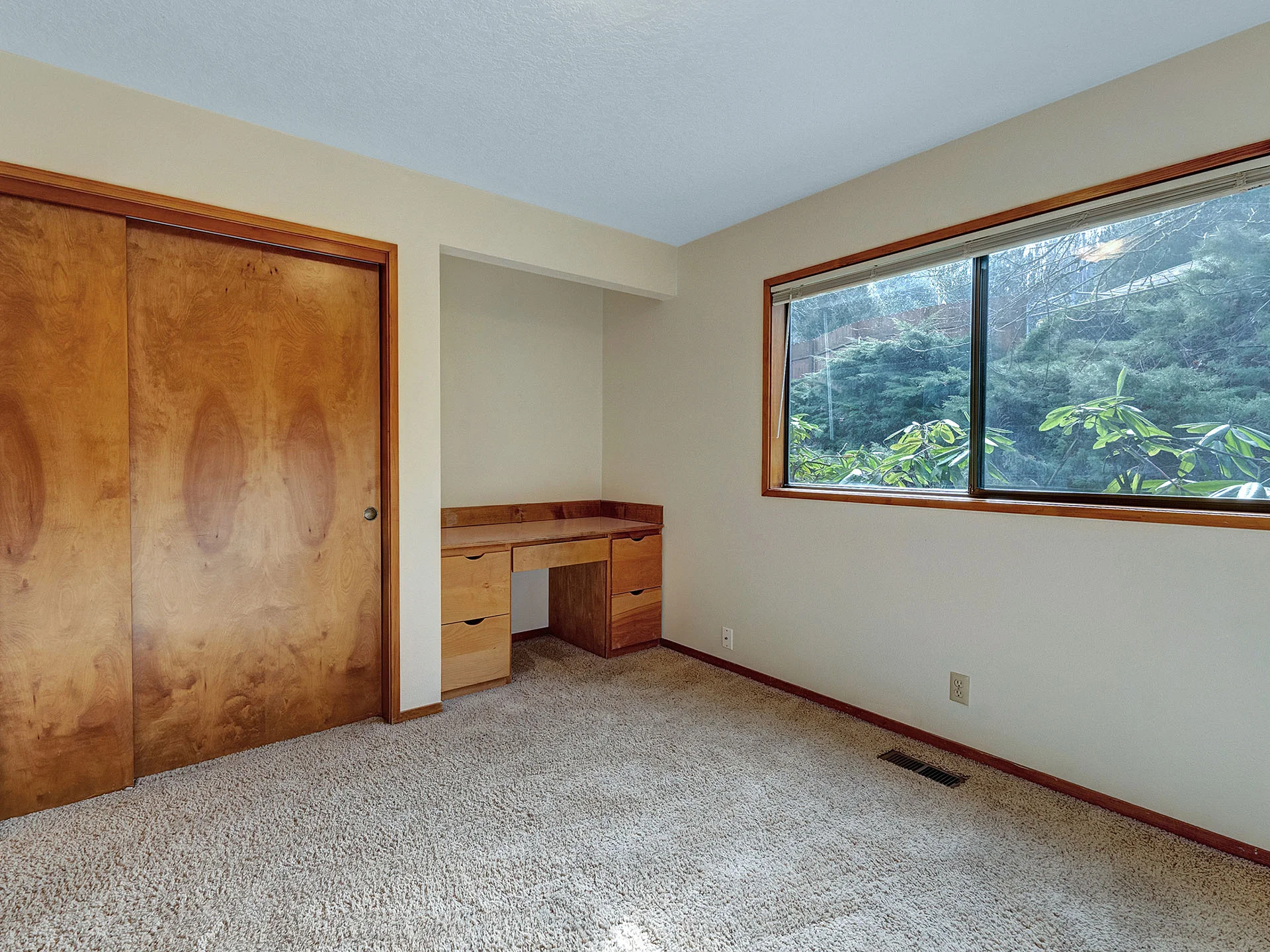 9710 SE Crystal View Dr - Portland- 14.jpg