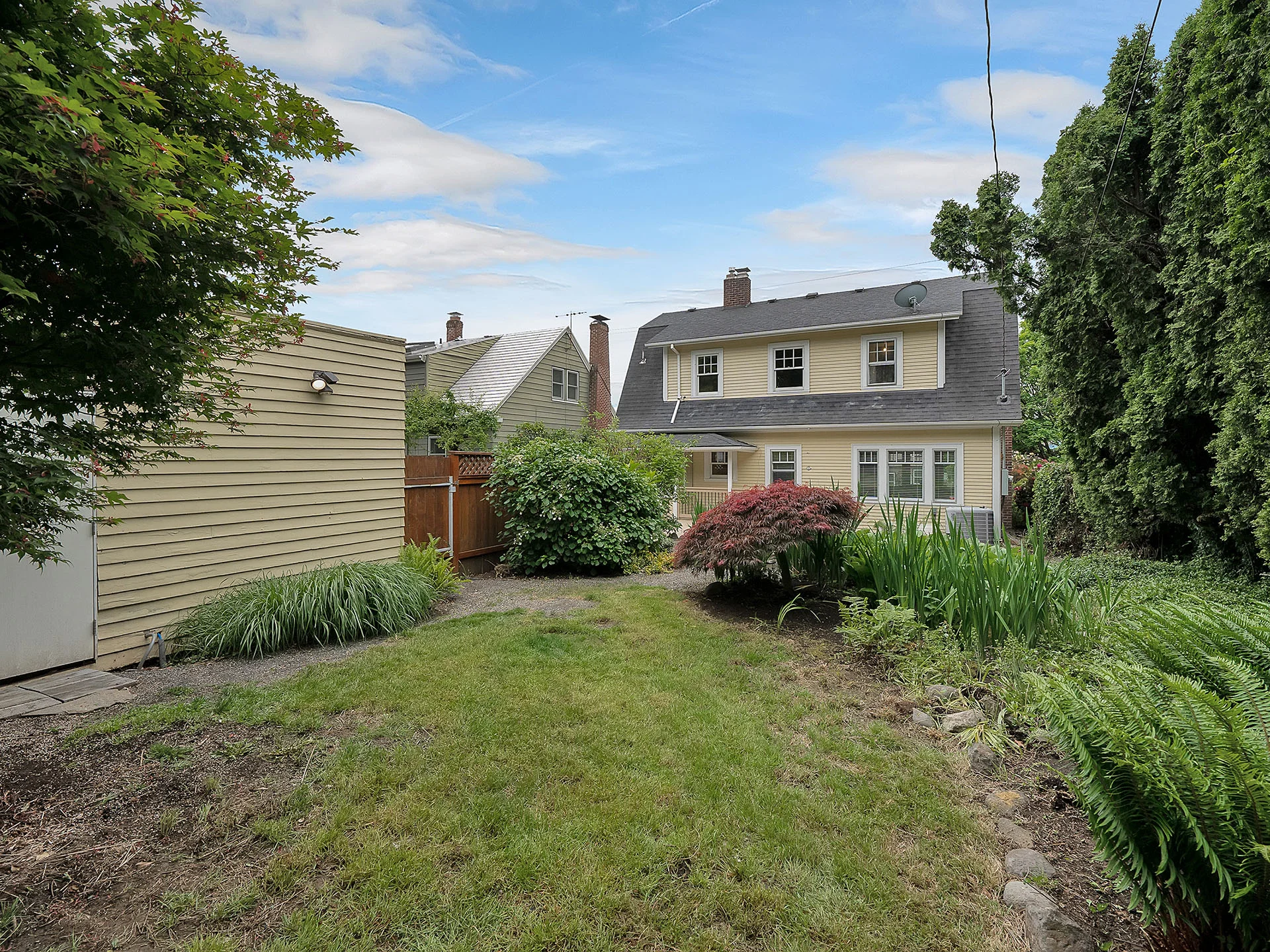 3553 SE Stark St - Portland - 35.jpg