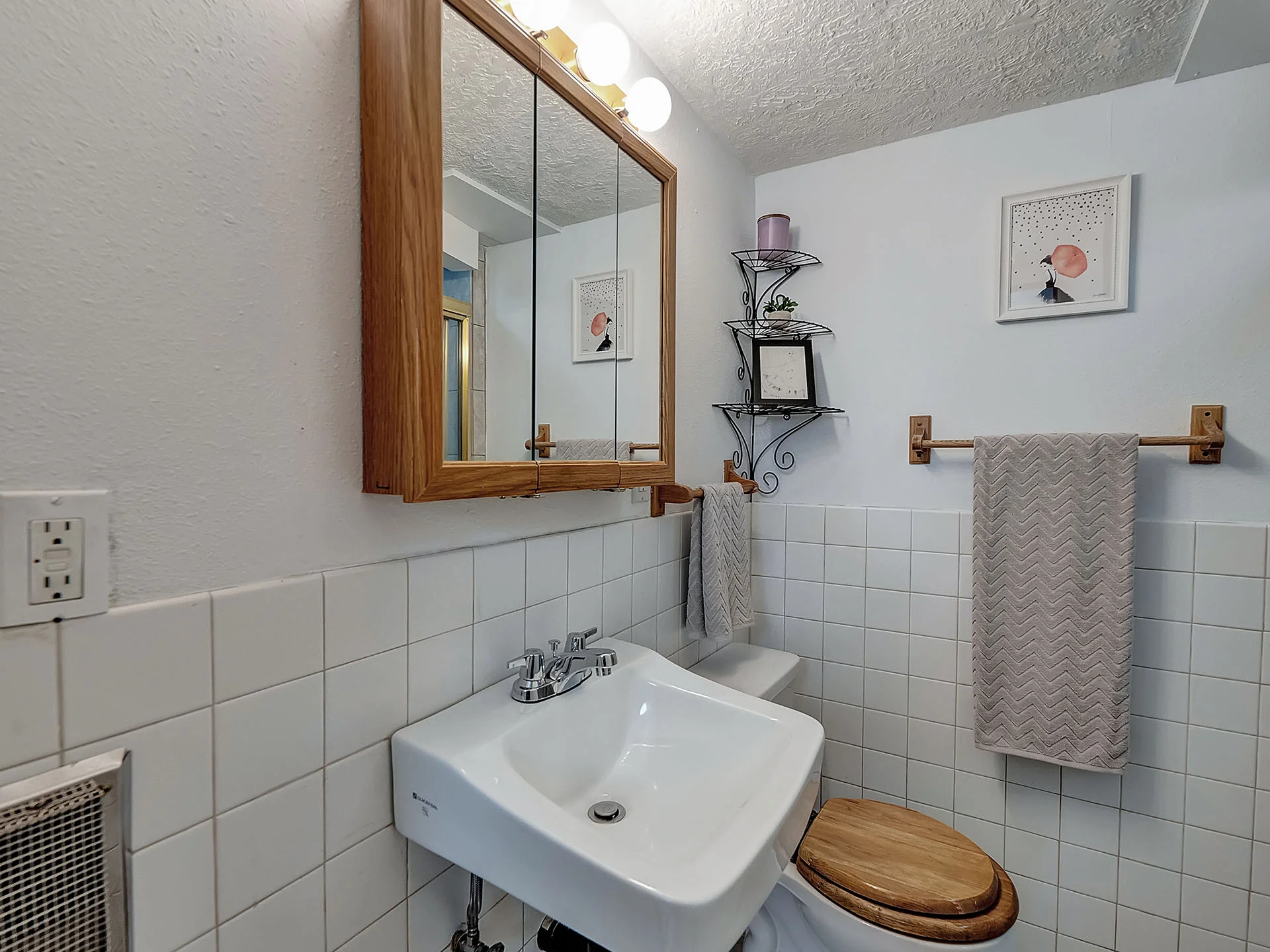 4016 SE 72nd Ave - Portland-28.jpg