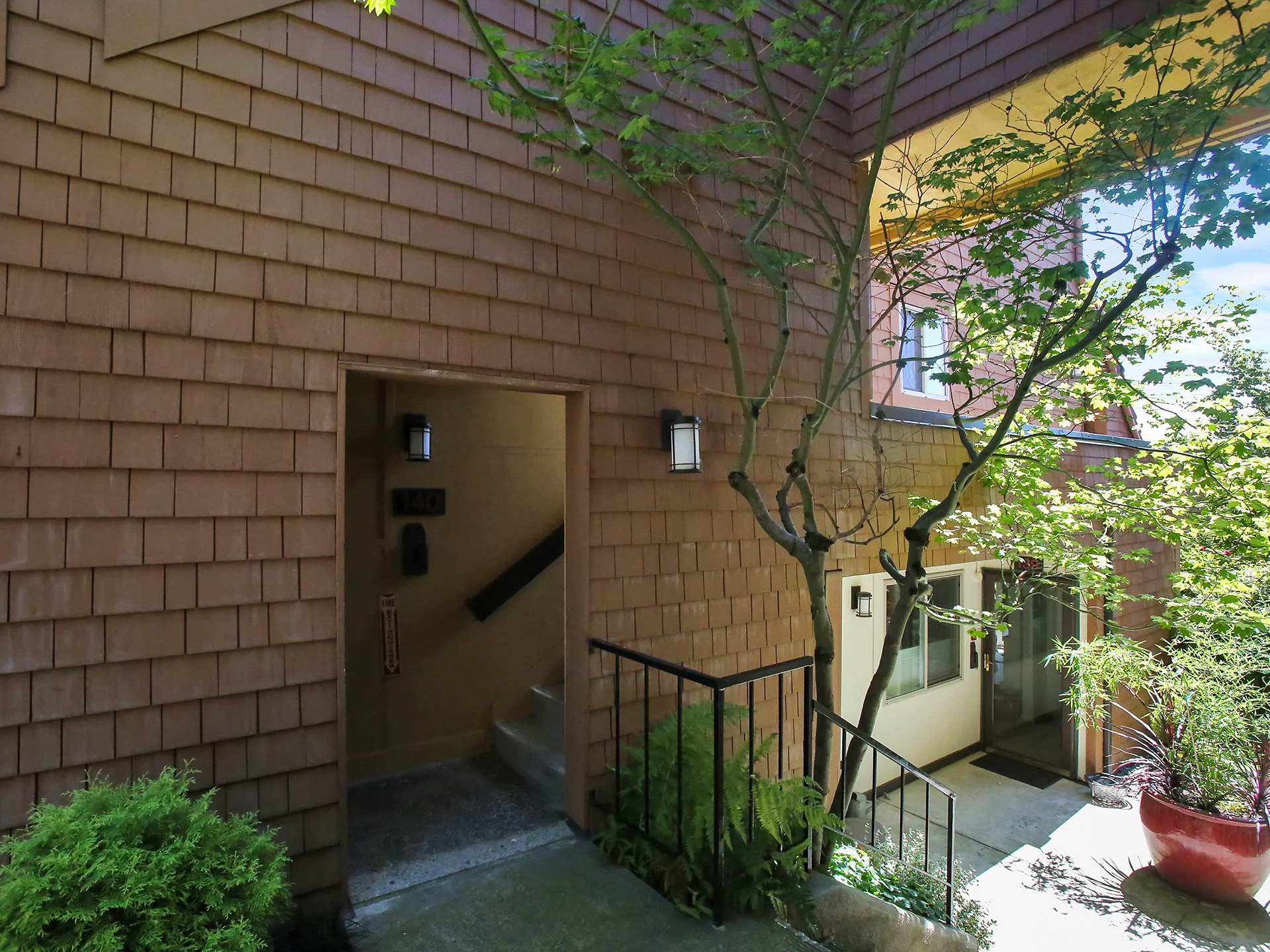 140 Oswego Smt - Lake Oswego - 03.jpg