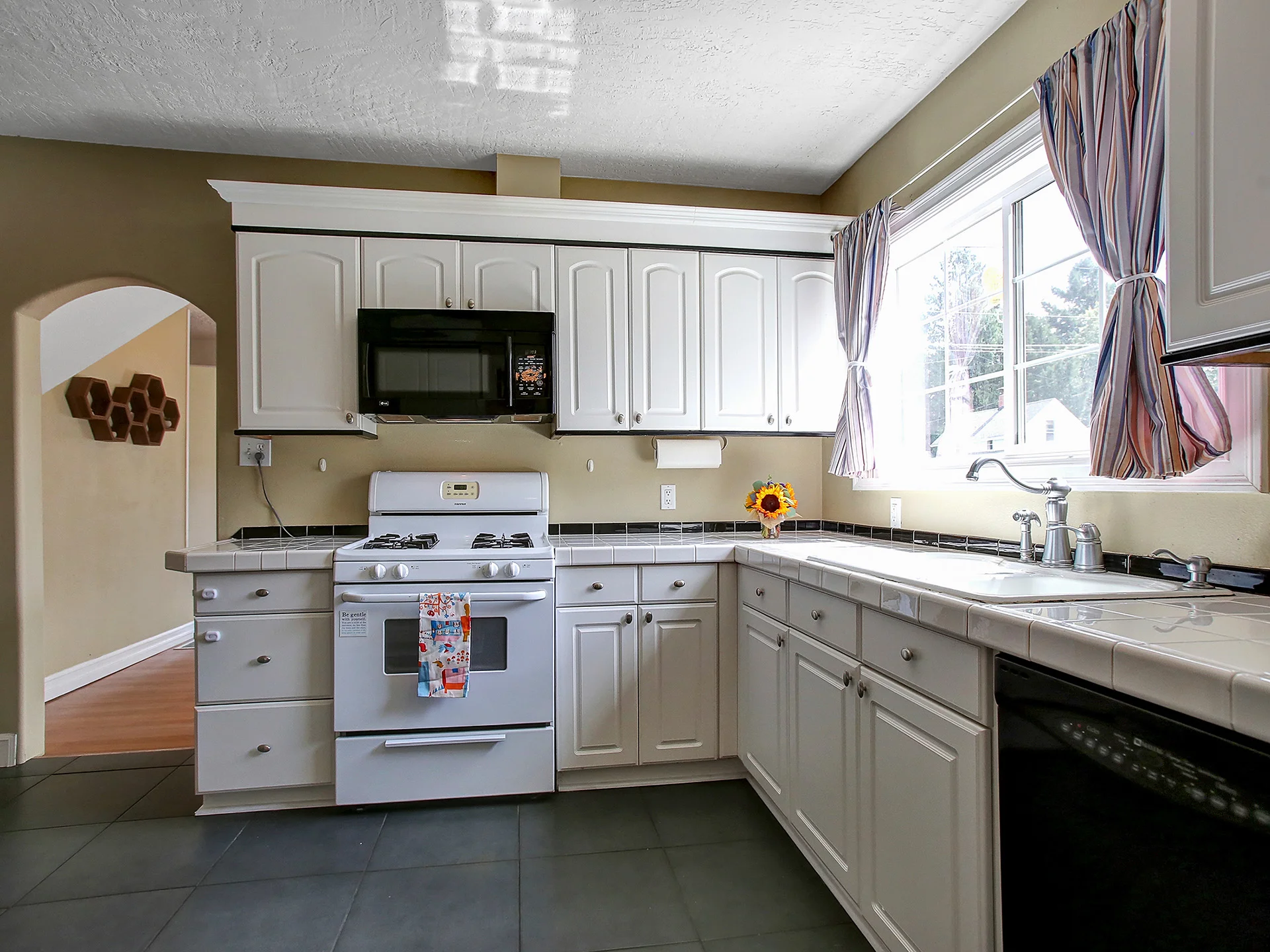 209 NE 74th Ave - Portland - 12.jpg
