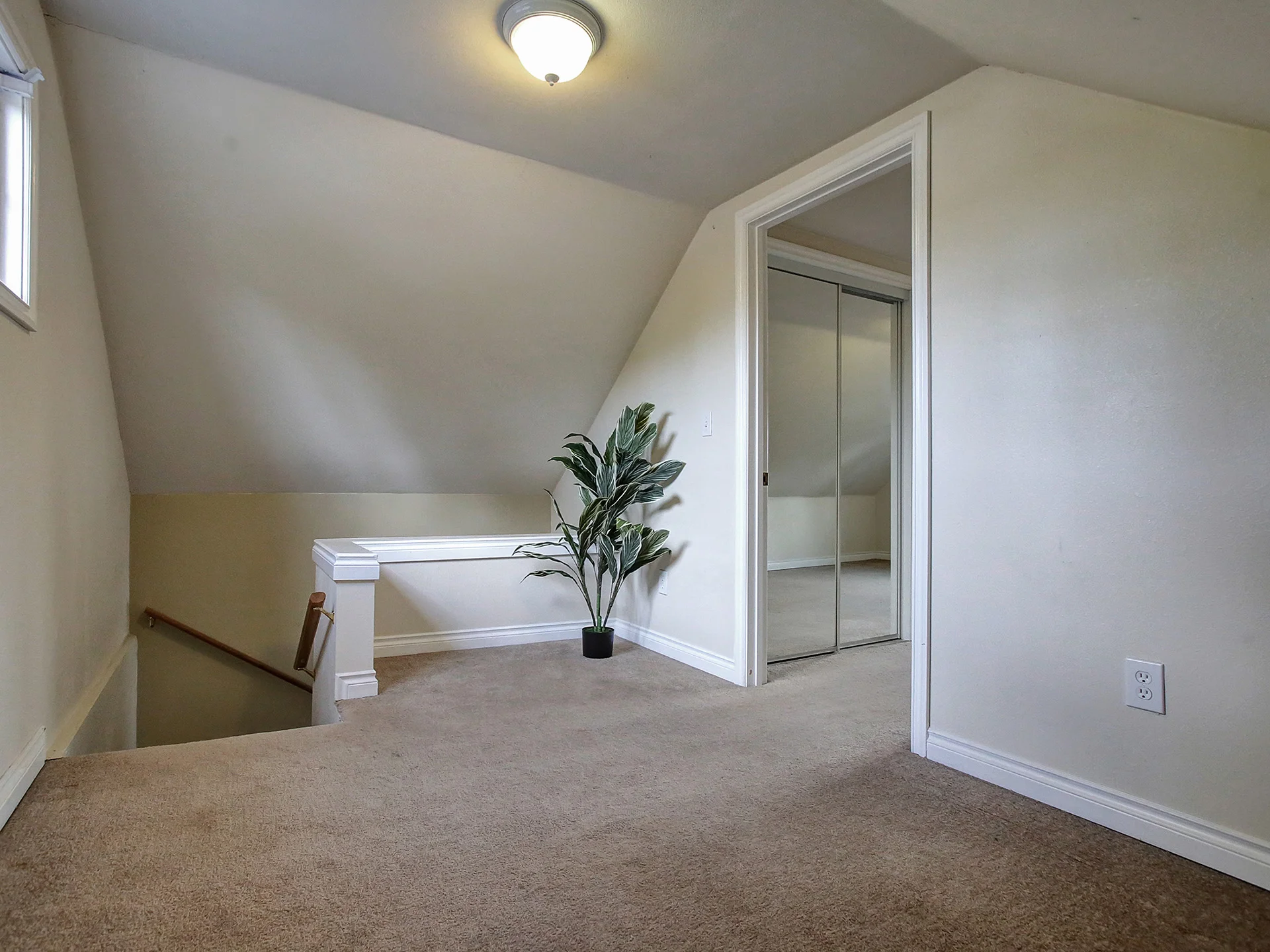 209 NE 74th Ave - Portland - 24.jpg