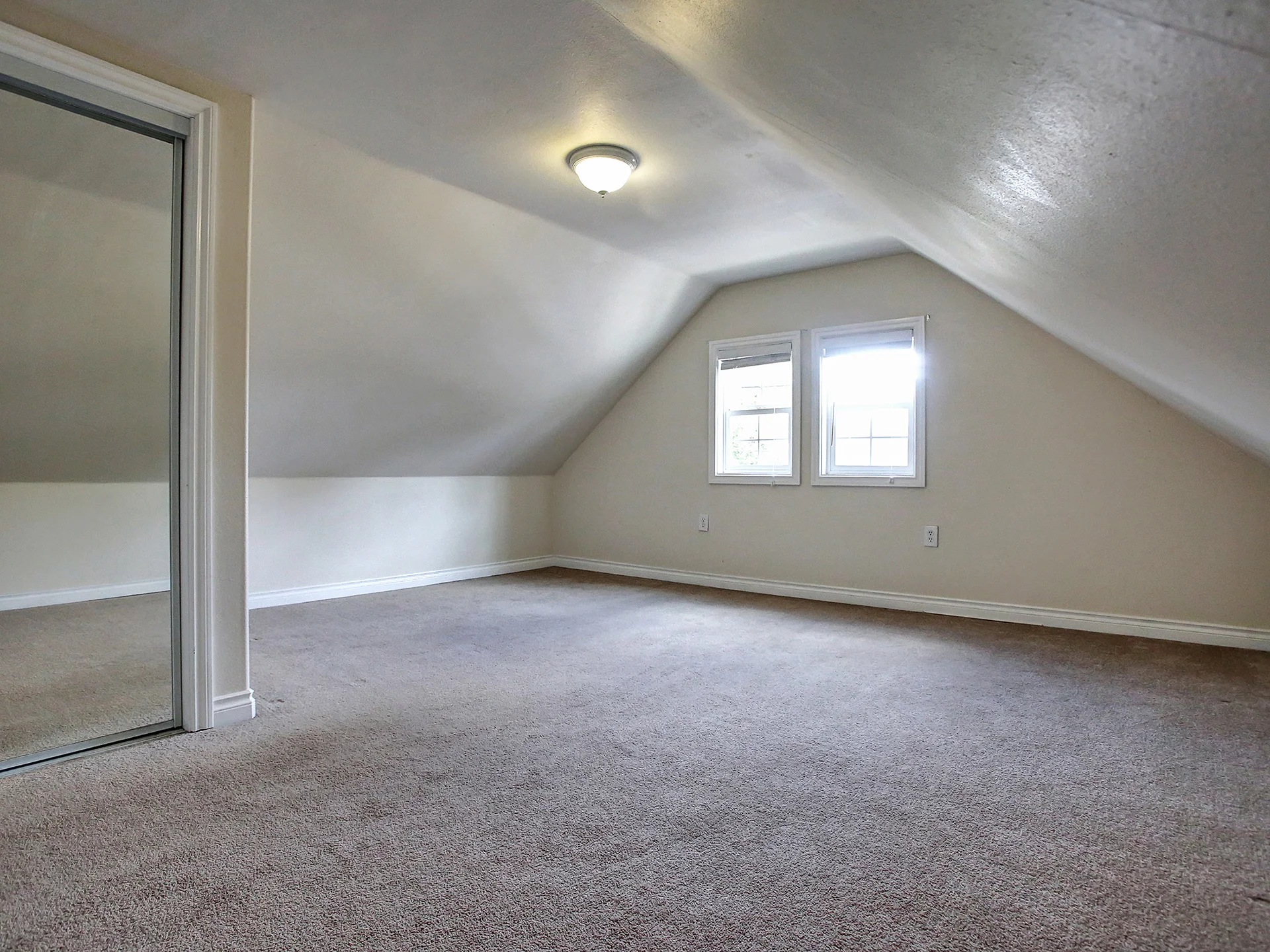 209 NE 74th Ave - Portland - 27.jpg
