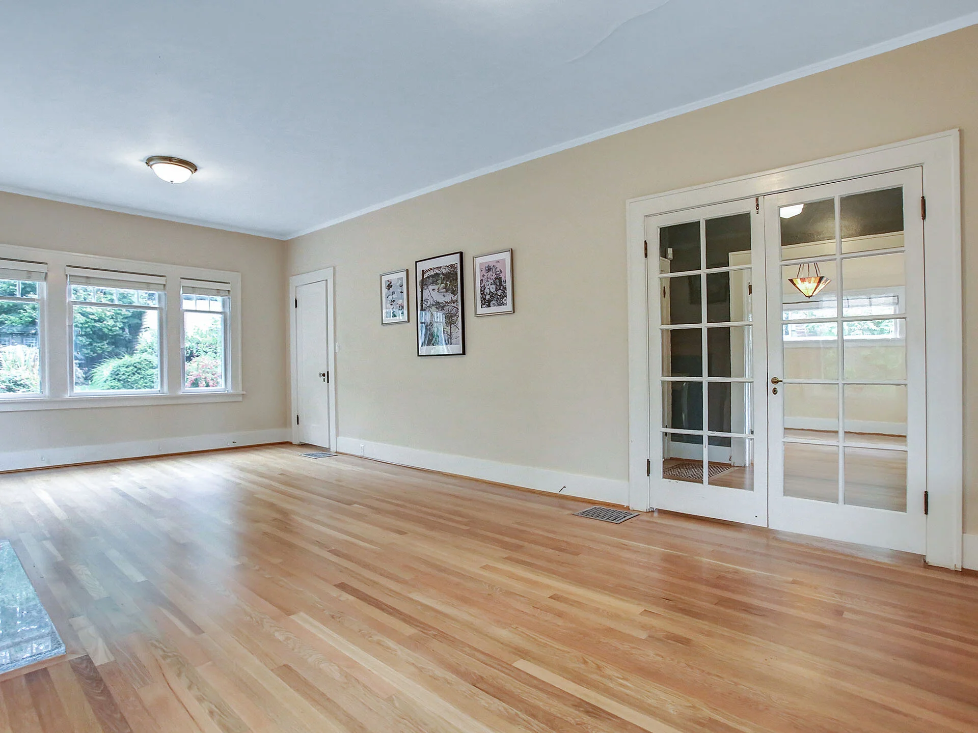 3553 SE Stark St - Portland-07.jpg
