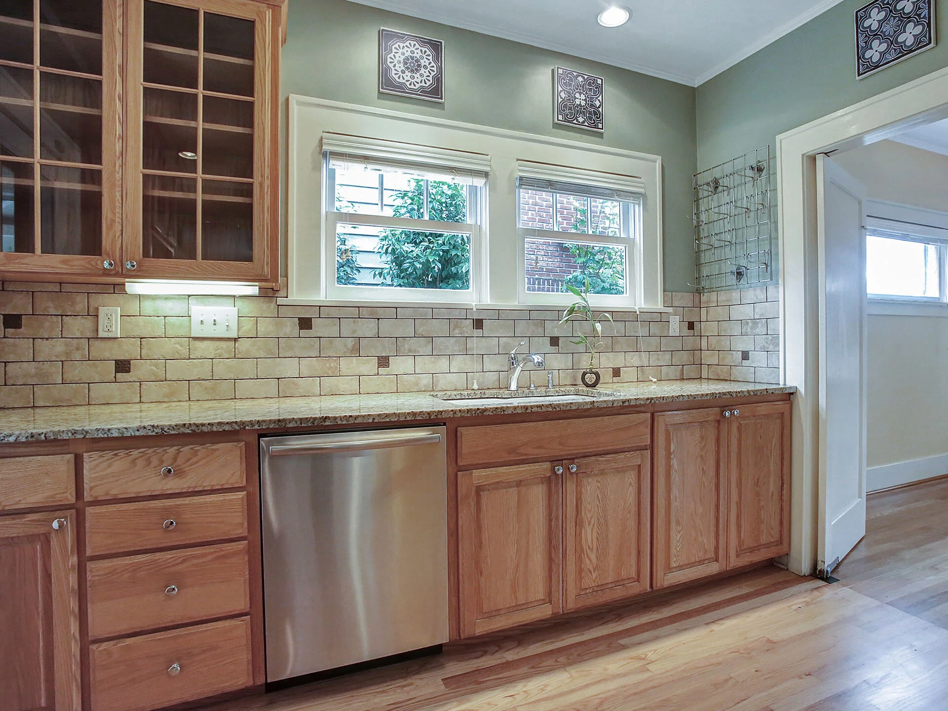 3553 SE Stark St - Portland-14.jpg