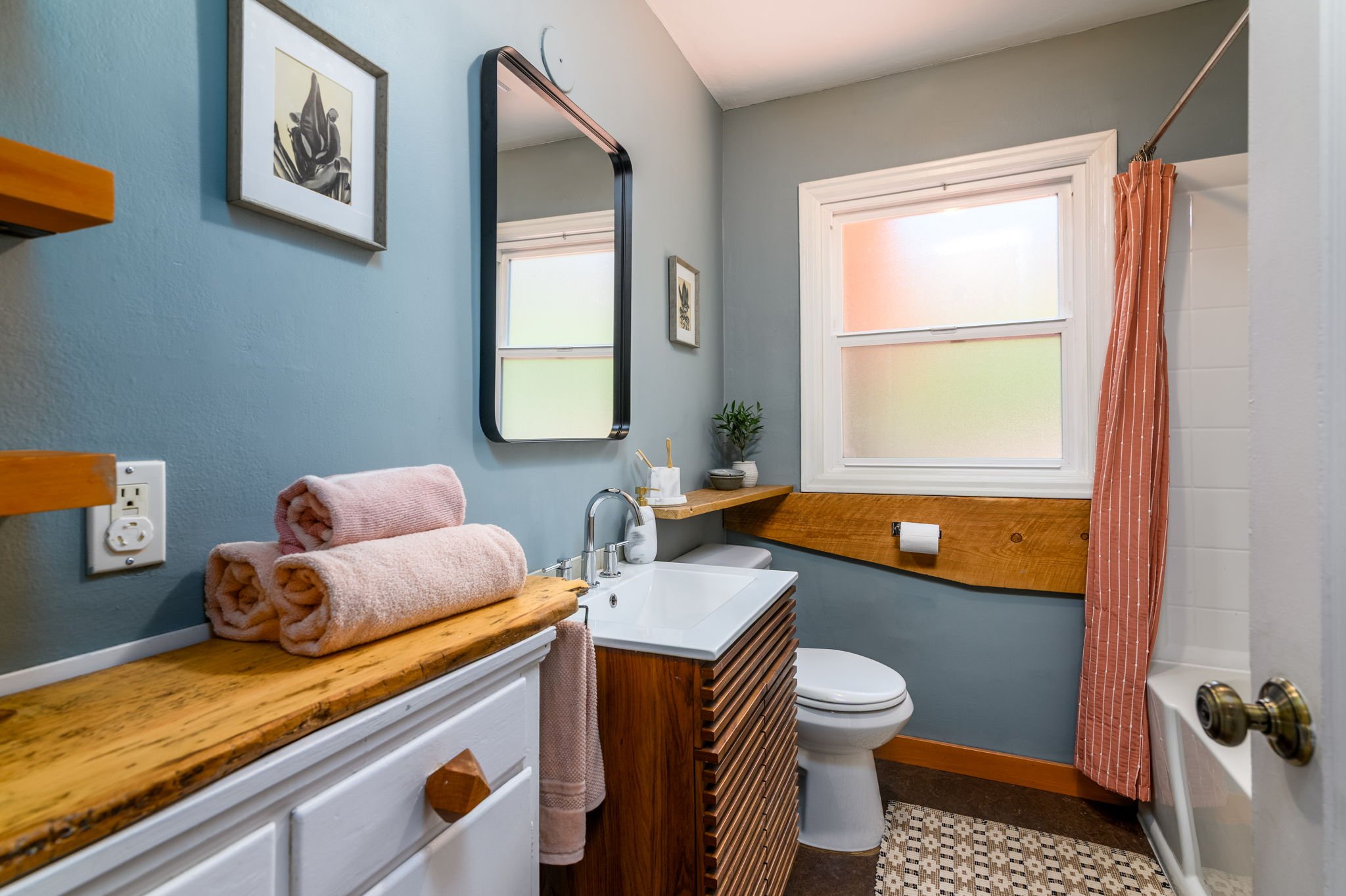 17-web-or-mls-5525 NE 45th Ave-17.jpg