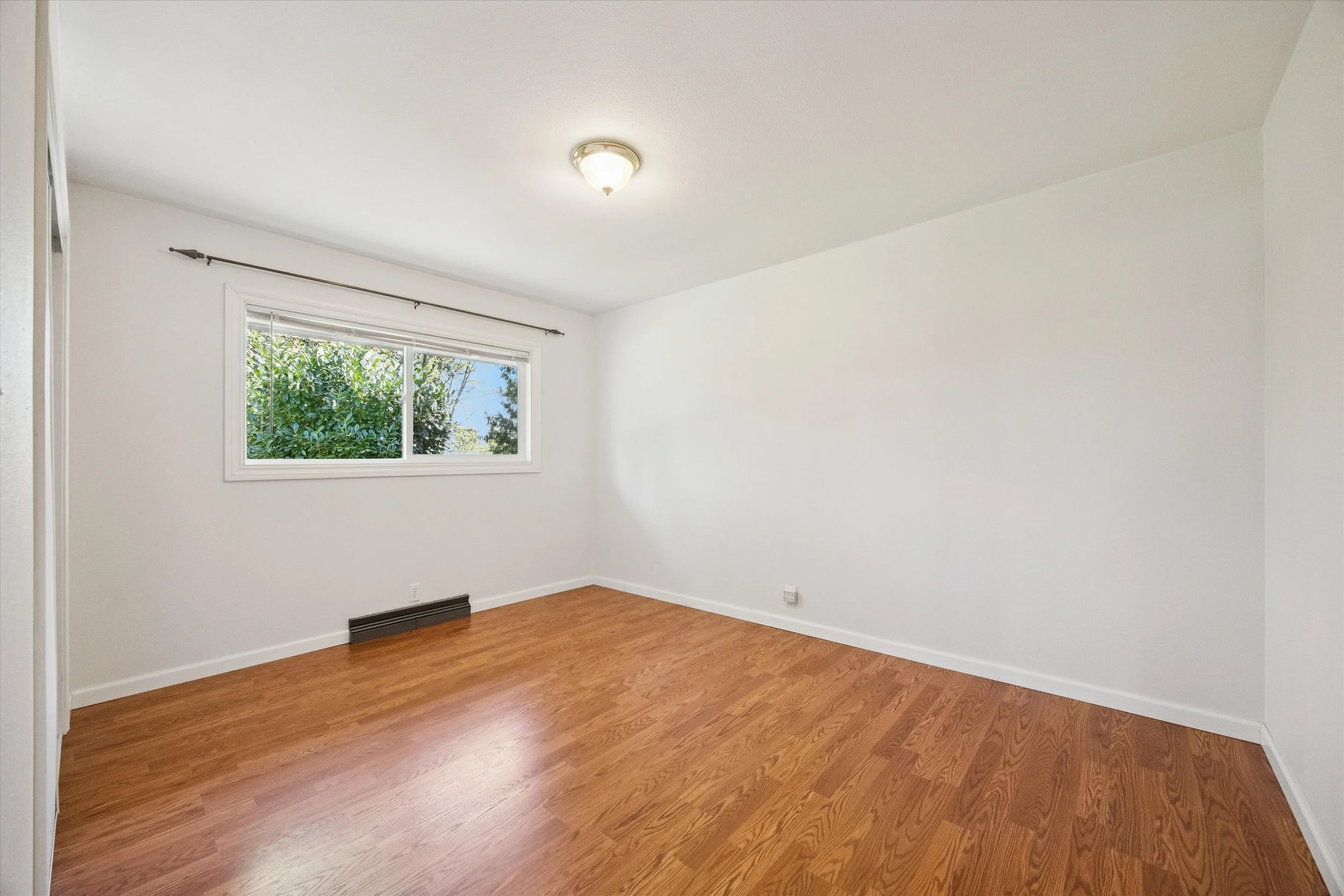 27-SE Glen Echo Ave, Milwaukie - 20260408 - 131.jpg