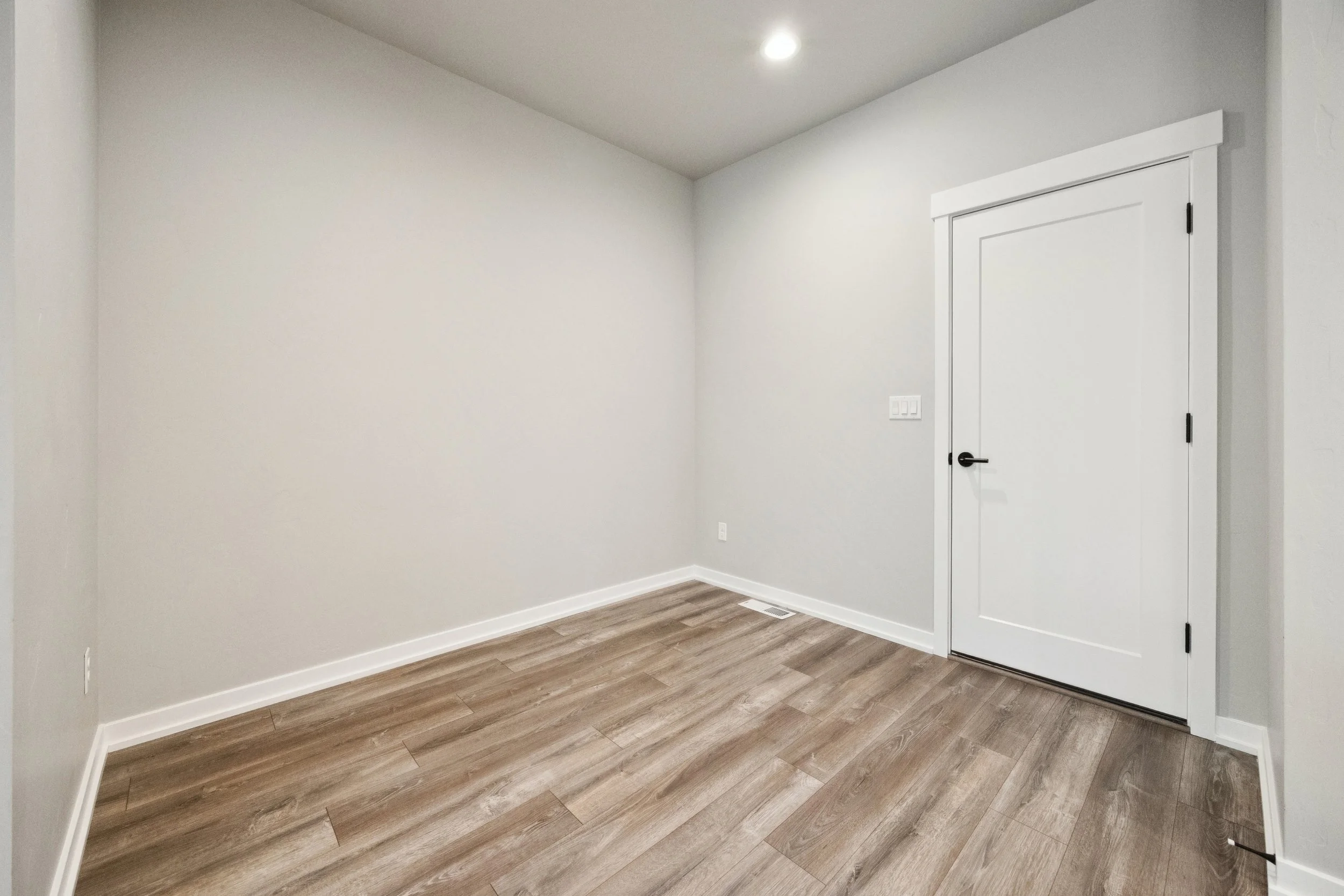 23-SE Vermont St #298, Hillsboro - 20260515 - 106.jpg