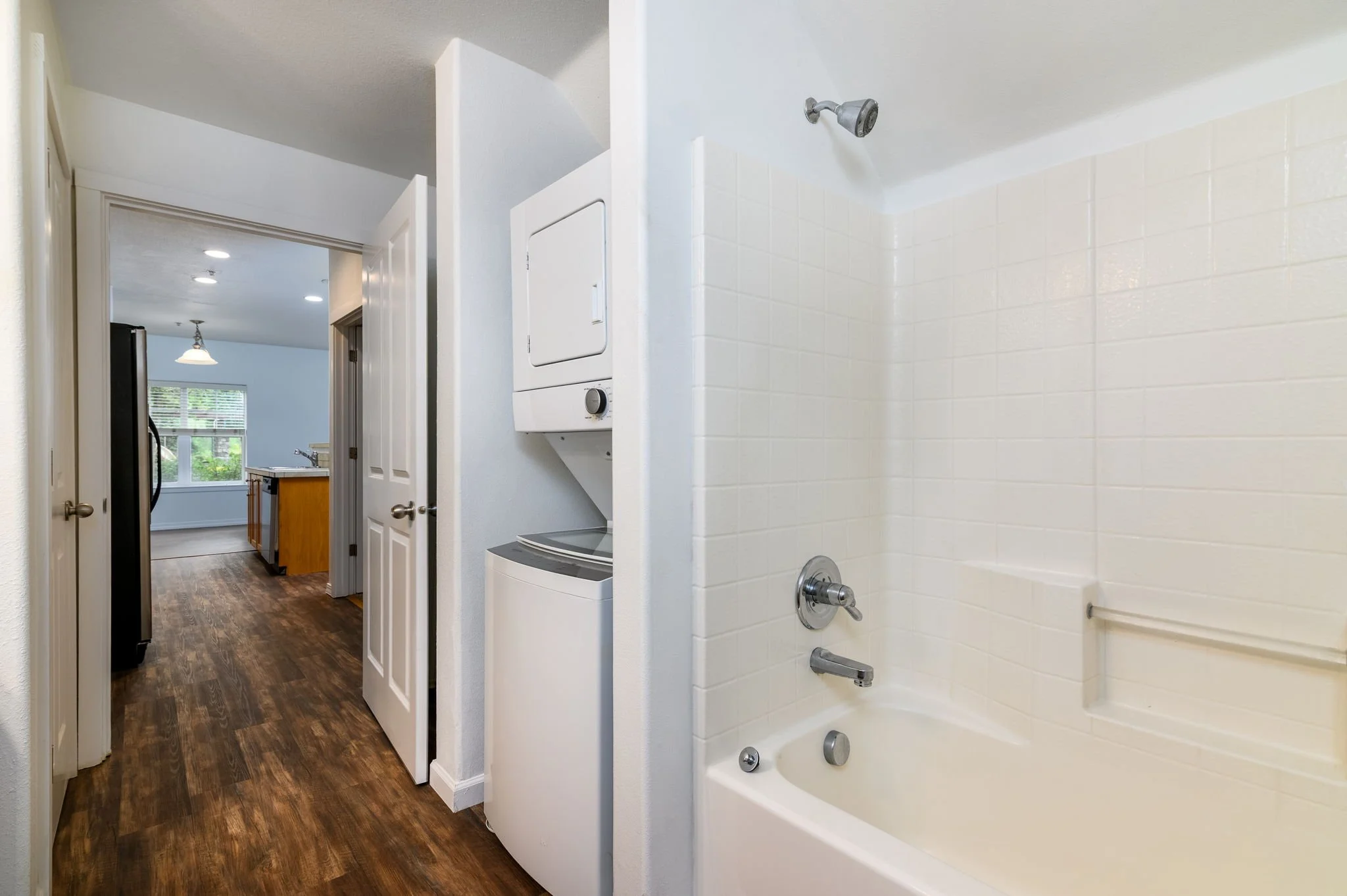 15-web-or-mls-10651 NE Red Wing Way #102-15.jpg