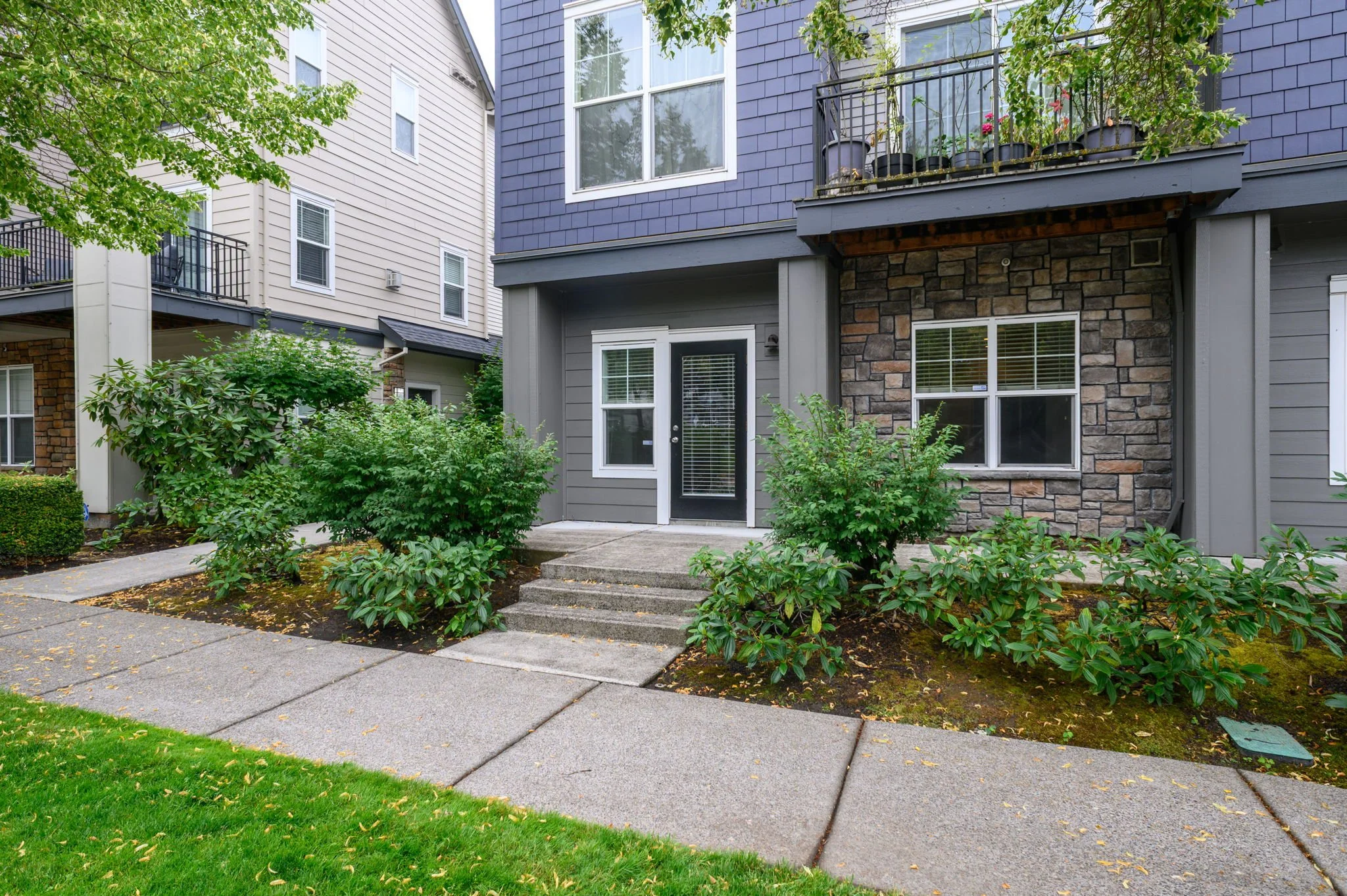 18-web-or-mls-10651 NE Red Wing Way #102-18.jpg