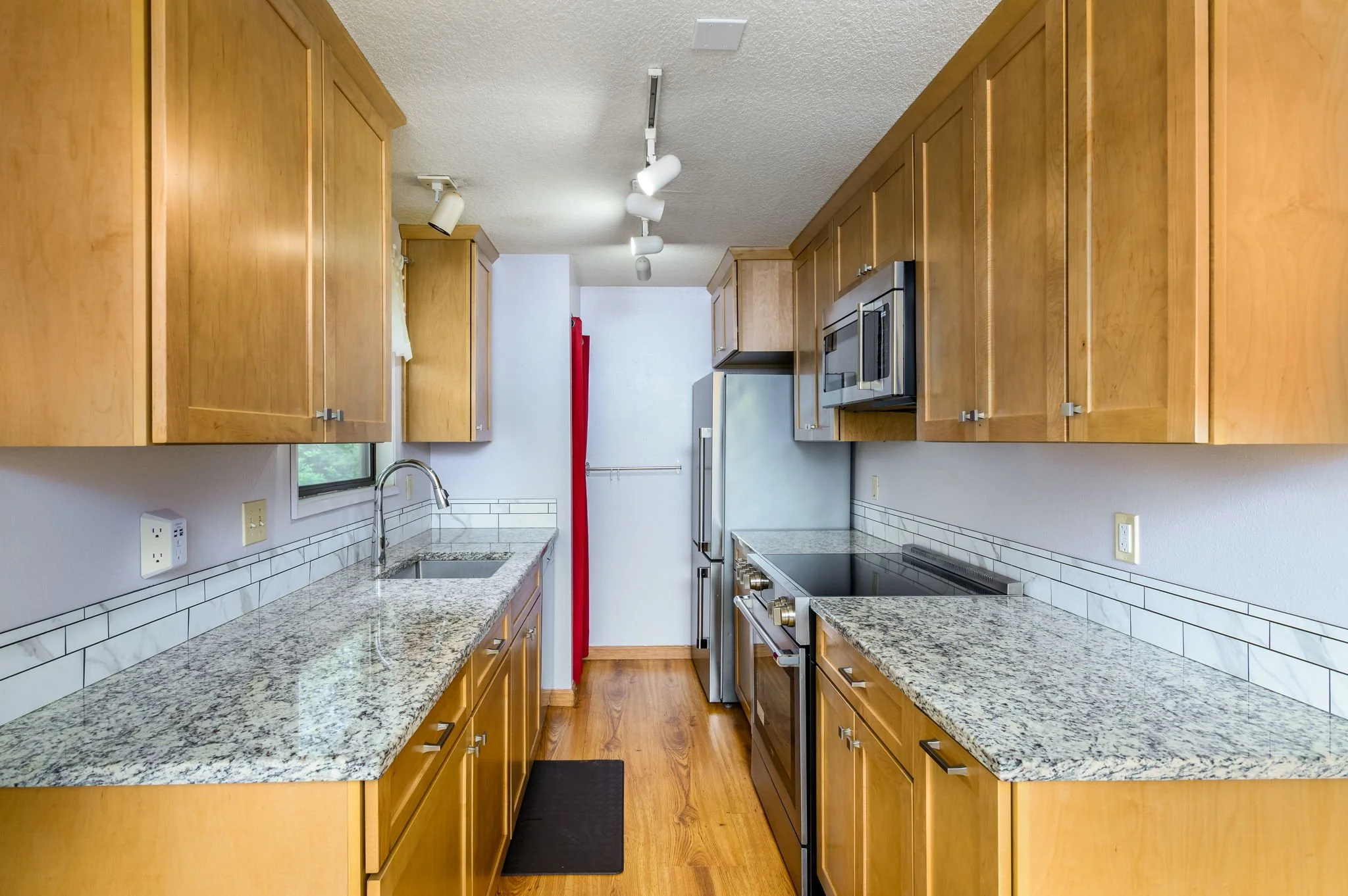 9-web-or-mls-7925 SW Fanno Creek Dr #6-9.jpg