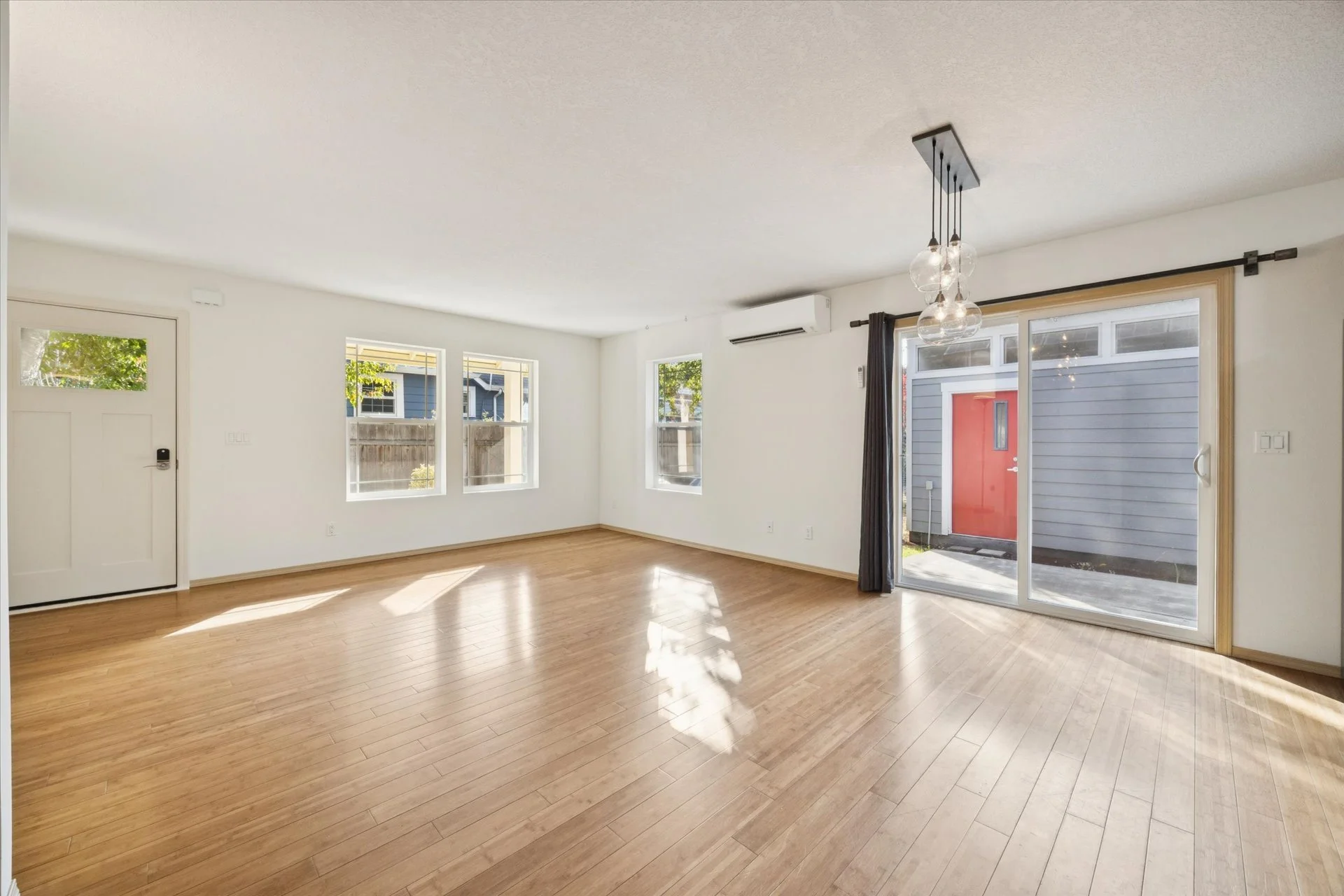 05-SE 76th Ave, Portland - 20261012 - 021.jpg