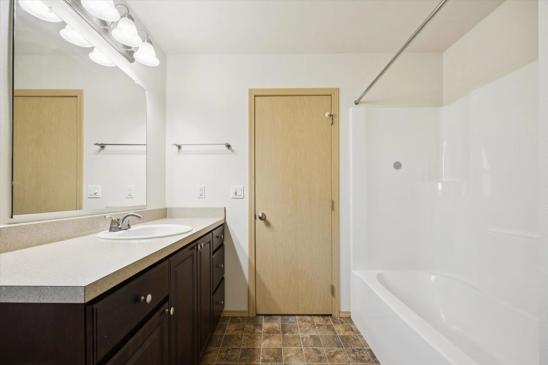 24-SE 76th Ave, Portland - 20261012 - 116.jpg