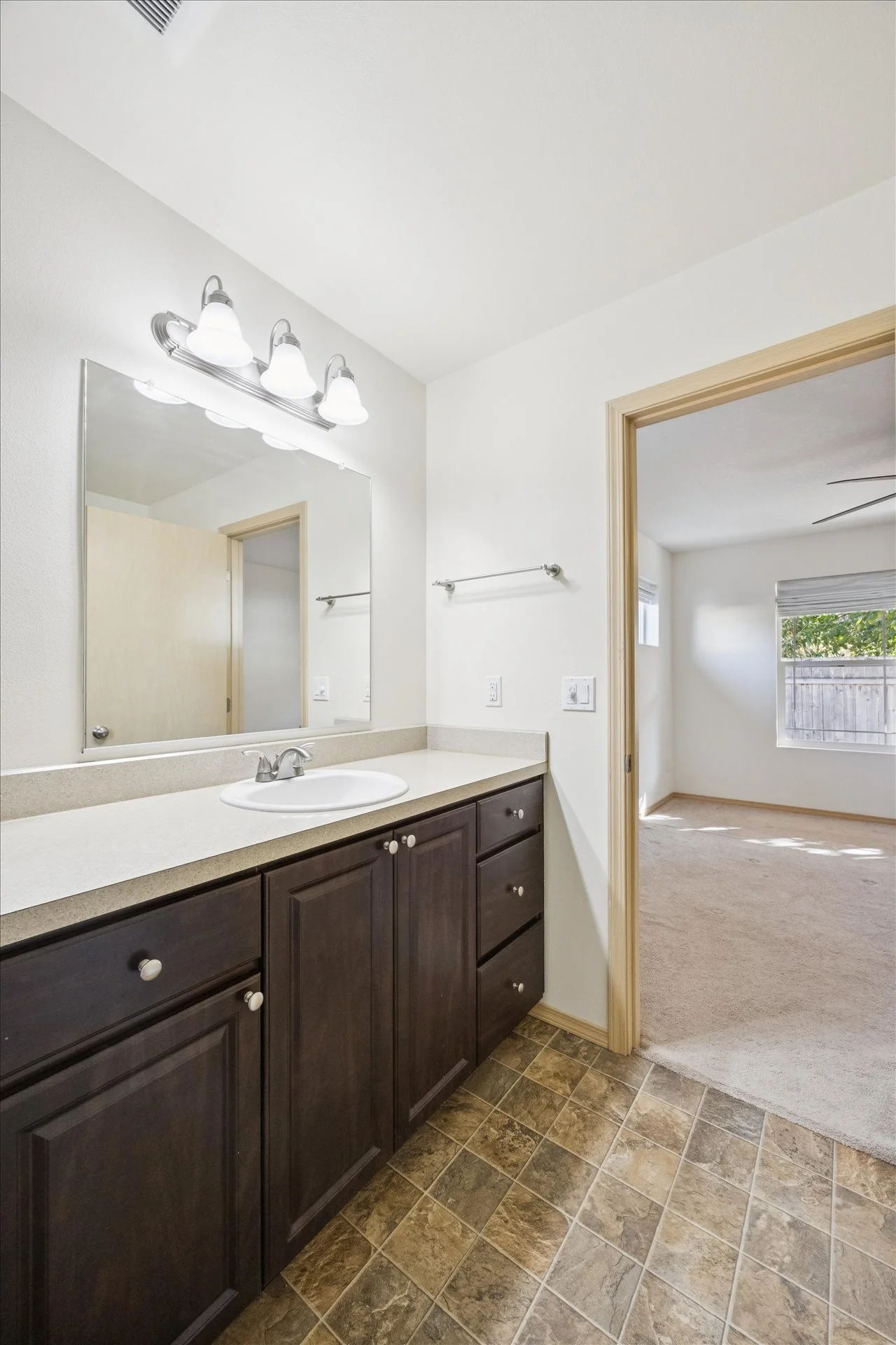 25-SE 76th Ave, Portland - 20261012 - 121.jpg