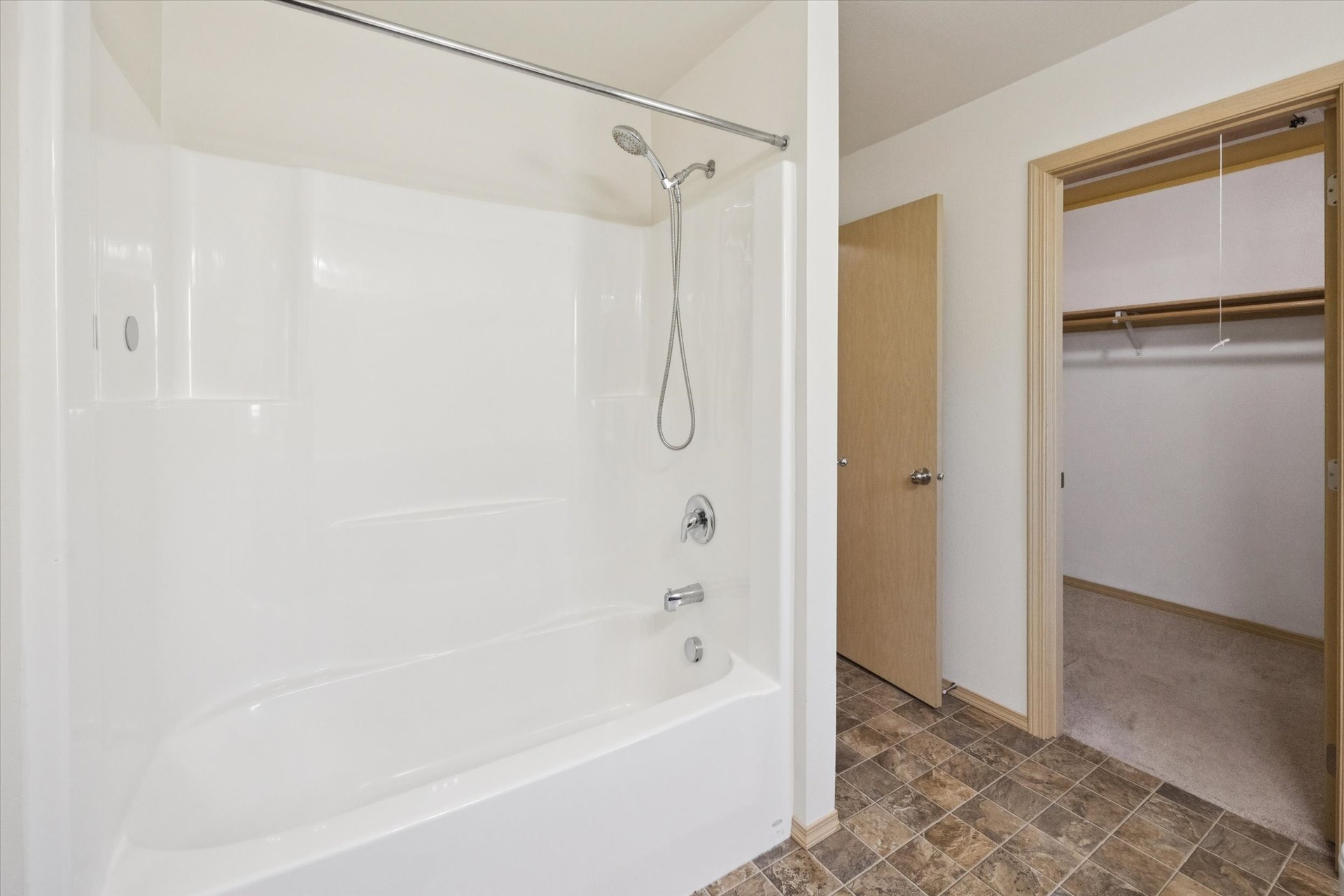 27-SE 76th Ave, Portland - 20261012 - 131.jpg