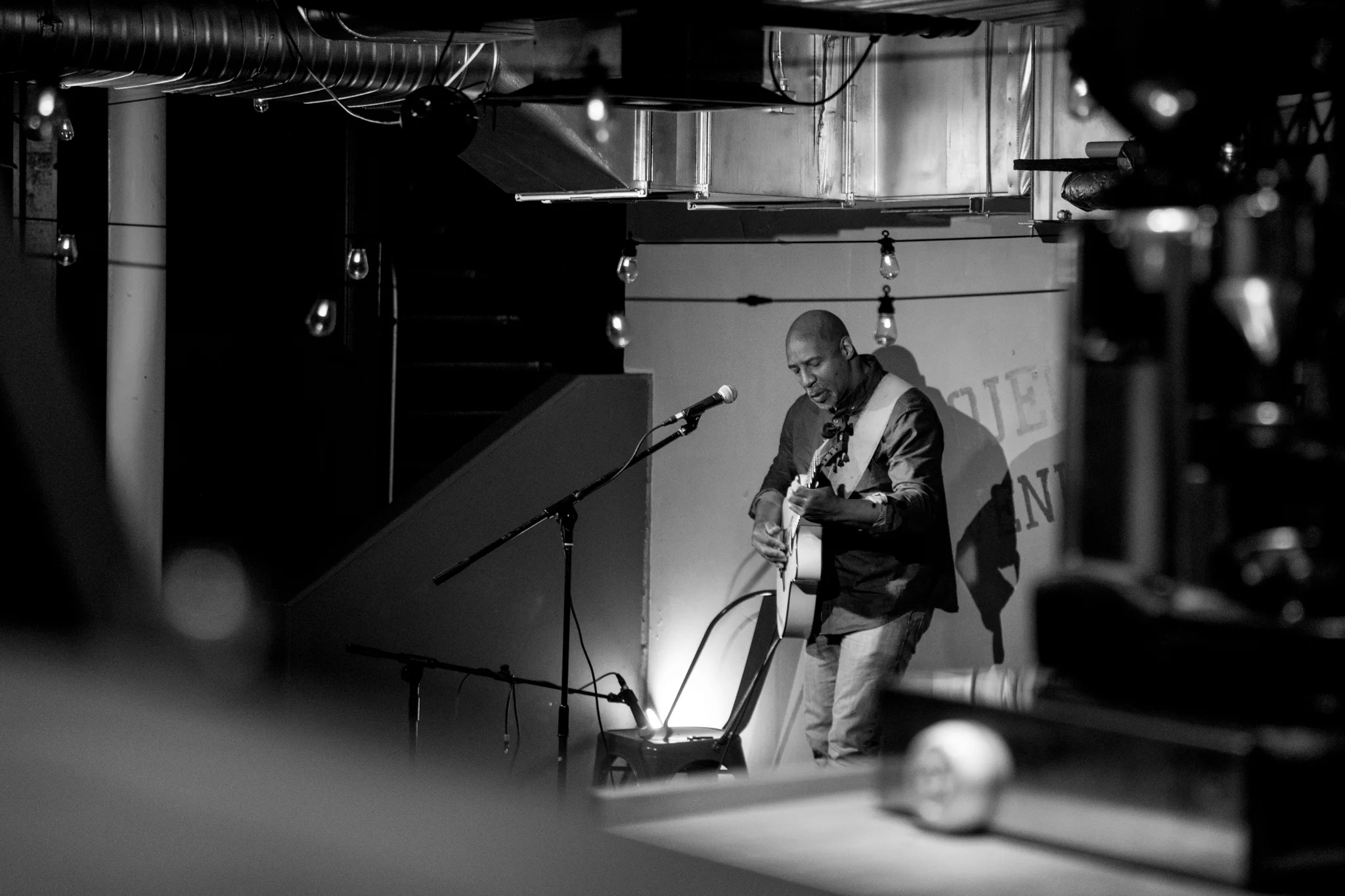 London Open Mic Night Chloe Ray Long Island Photographer-44.jpg