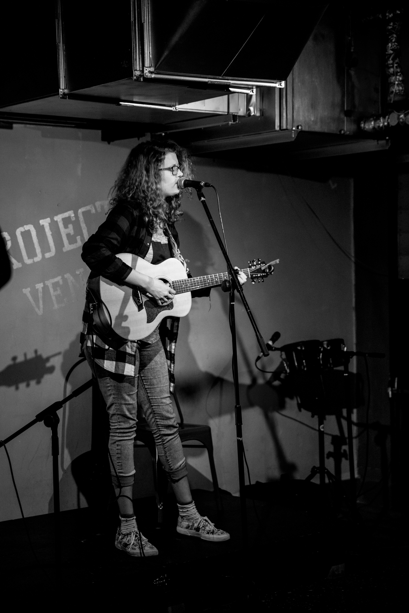 London Open Mic Night Chloe Ray Long Island Photographer-62.jpg