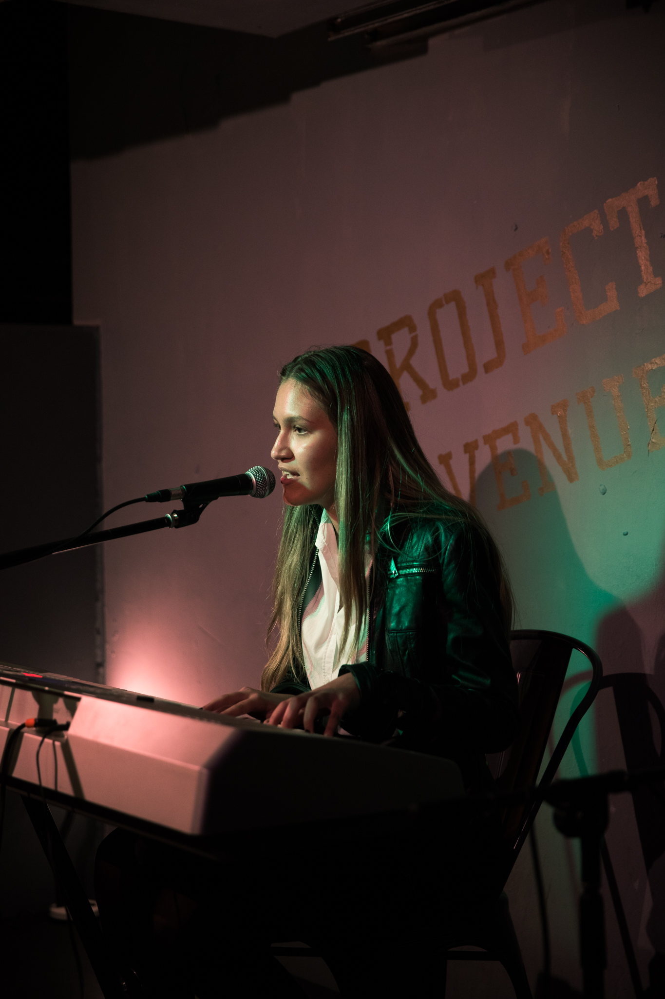 London Open Mic Night Chloe Ray Long Island Photographer-66.jpg