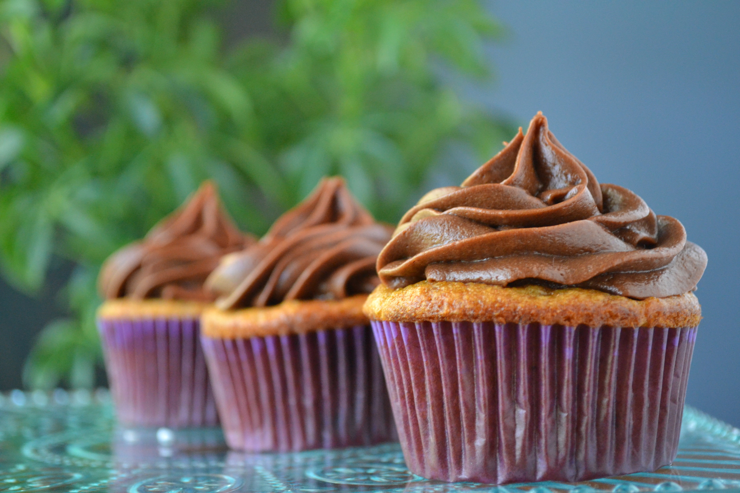 Banana Cupcakes with Chocolate Cream Cheese Frosting