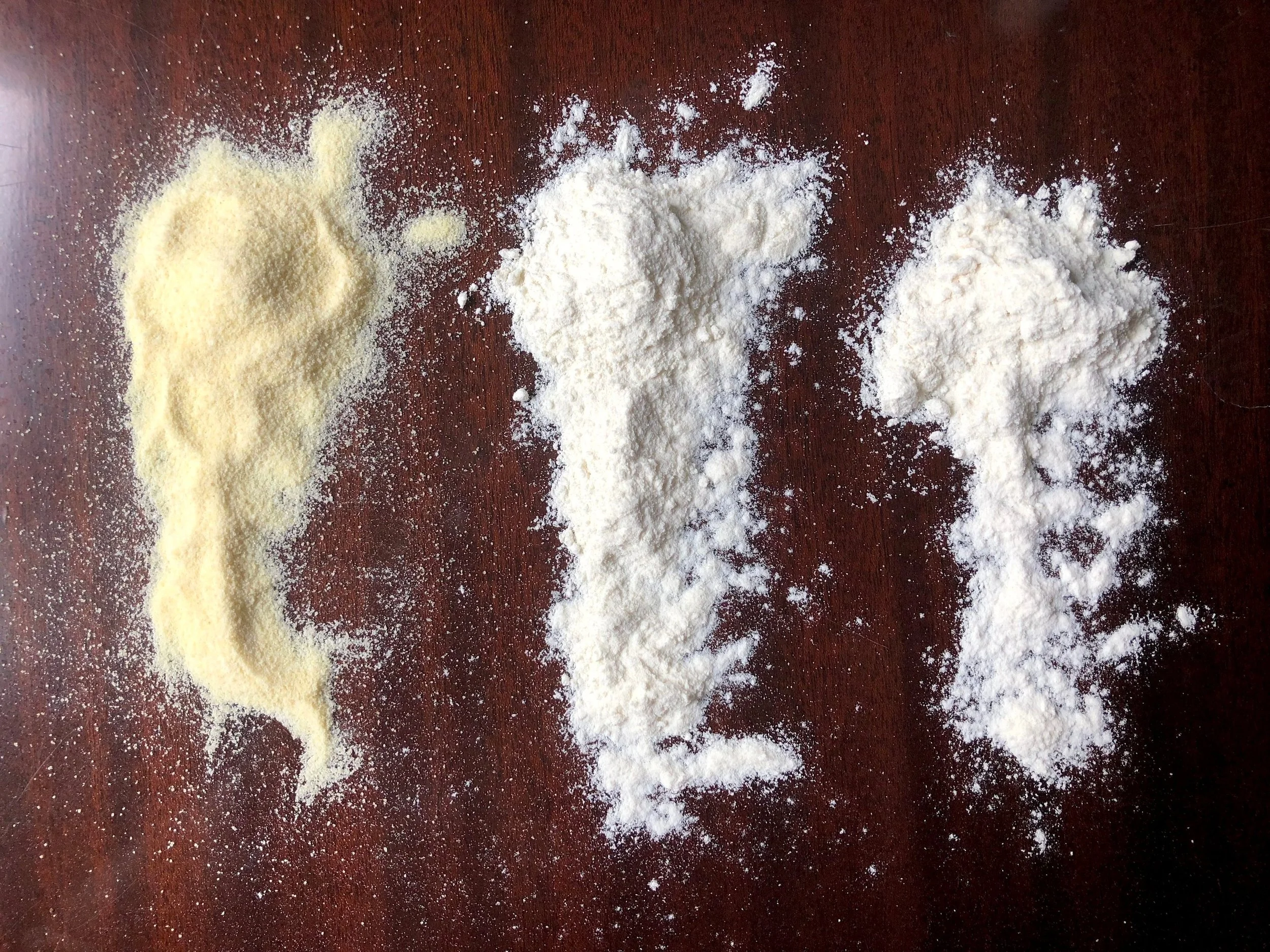 L to R: durum wheat (semola), soft wheat for sweets, soft wheat (manitoba) for bread