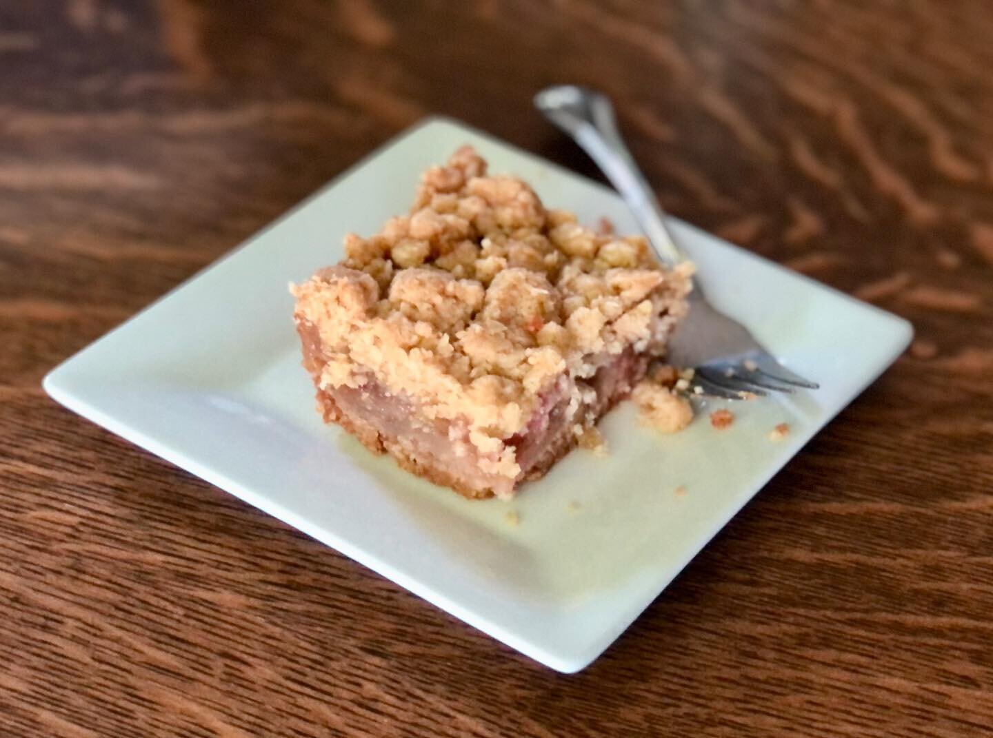 Rhubarb Oaty Oat Oat Bars now  up on #jennyblogs! (Real name: Rhubarb Oat Bars)

Take advantage of the rhubarb before it becomes too poisonous! 😉
Seriously, if you&rsquo;ve ever heard that you shouldn&rsquo;t eat rhubarb leaves, or rhubarb too late 