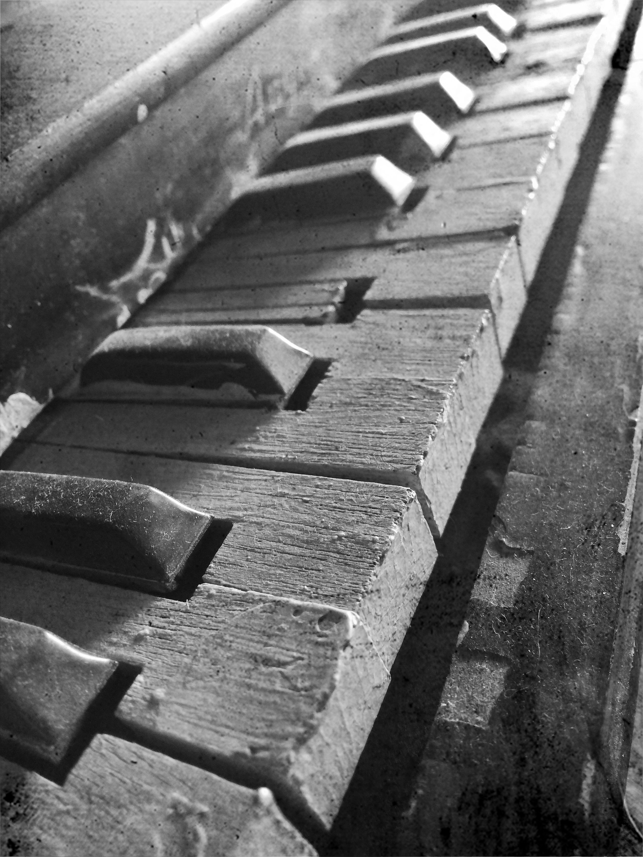 toy pianoIMG_7027.bw.jpg