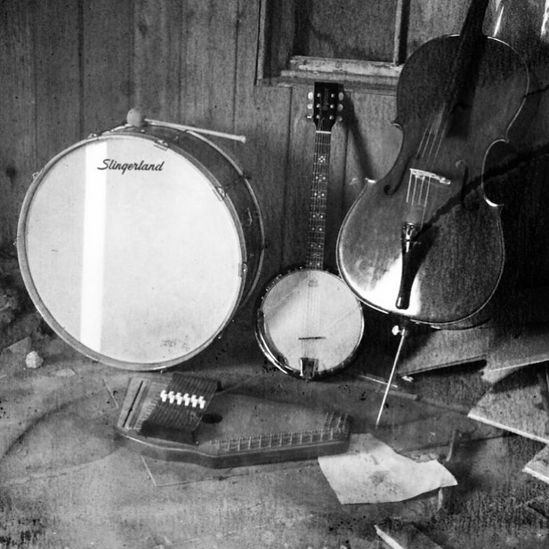 Tools of the trade #autoharp #cello #sixstringbanjo #bassdrum  Remixes by American Horror Story @cesardavilairizarry and Elouise coming April 20th on iTunes and cdbaby. #transmigration #blugrassmusic #blackgrass #elouise #altbluegrass #illflyaway #jo
