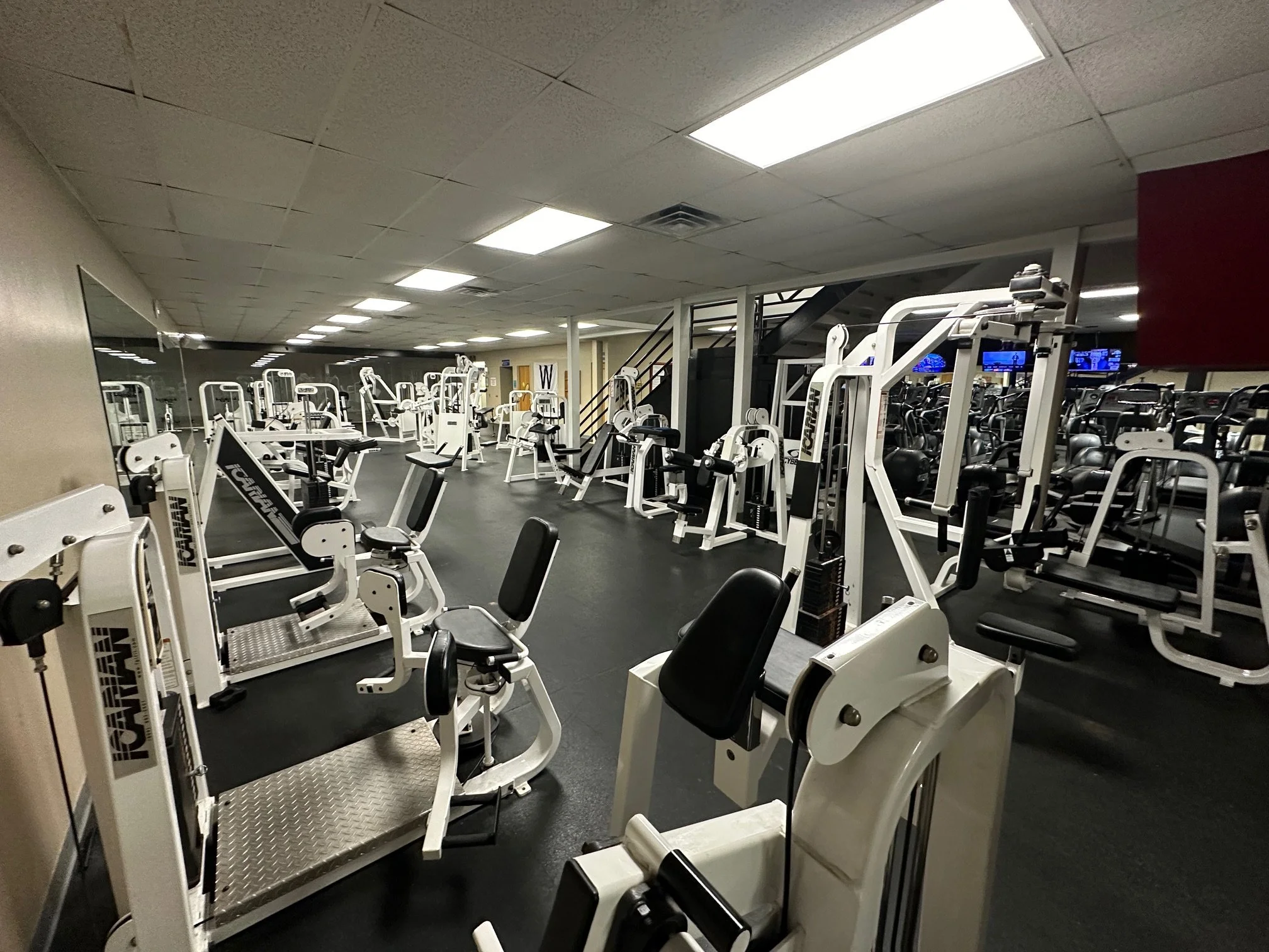 Machines — Springfield Racquet and Fitness Center
