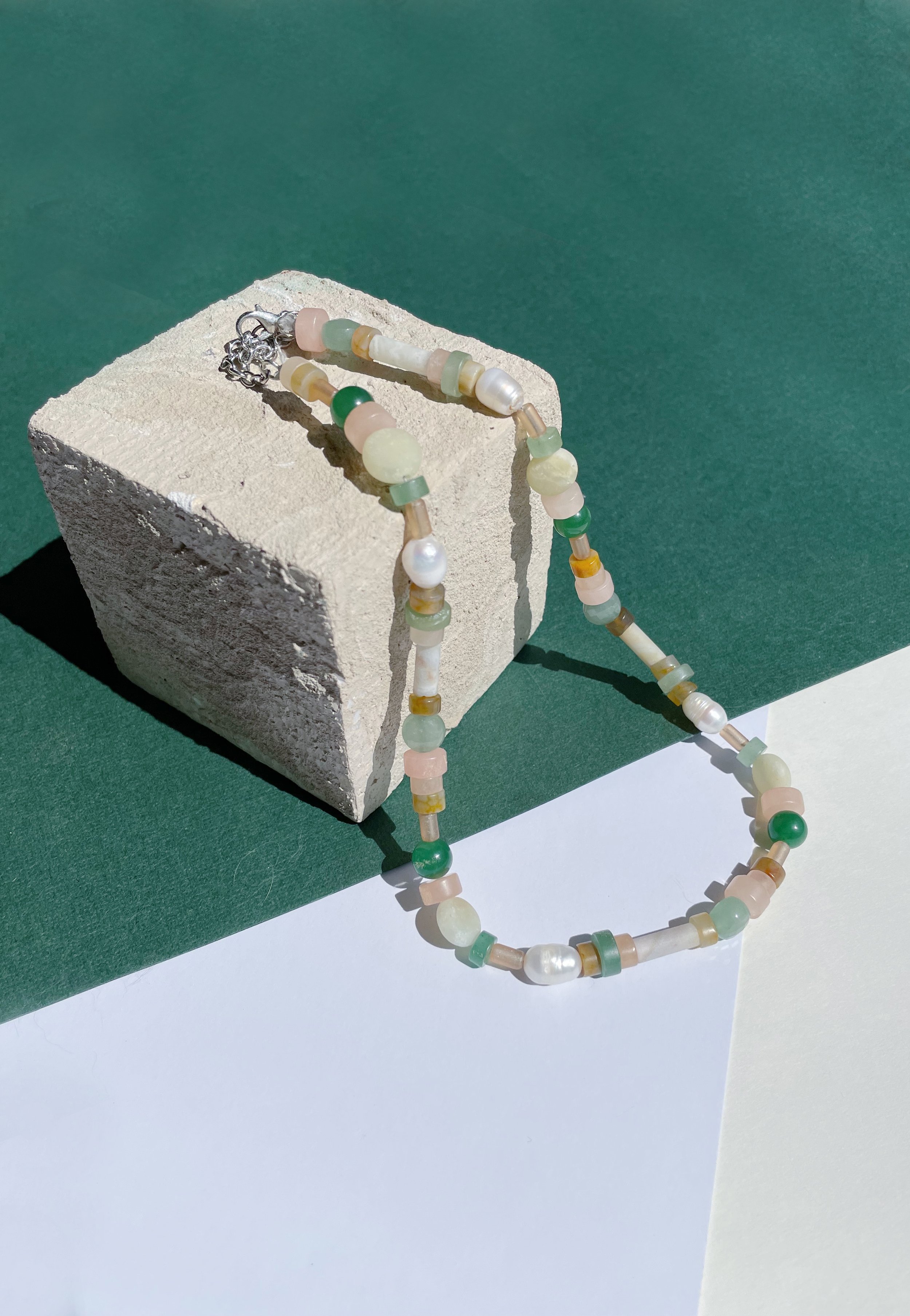 Necklace04_1.JPG