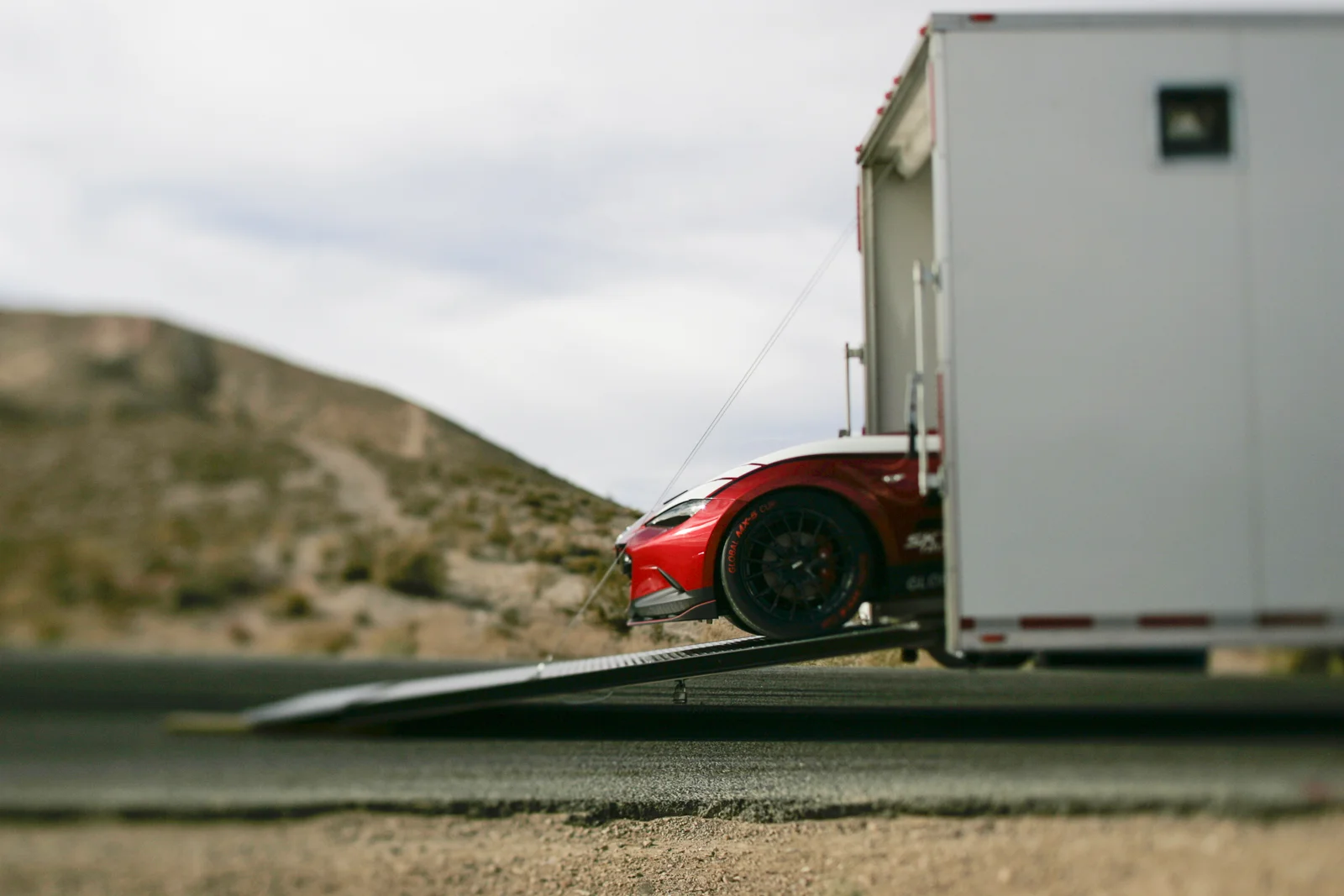 MAZDA MX-5 Cup Car and trailer