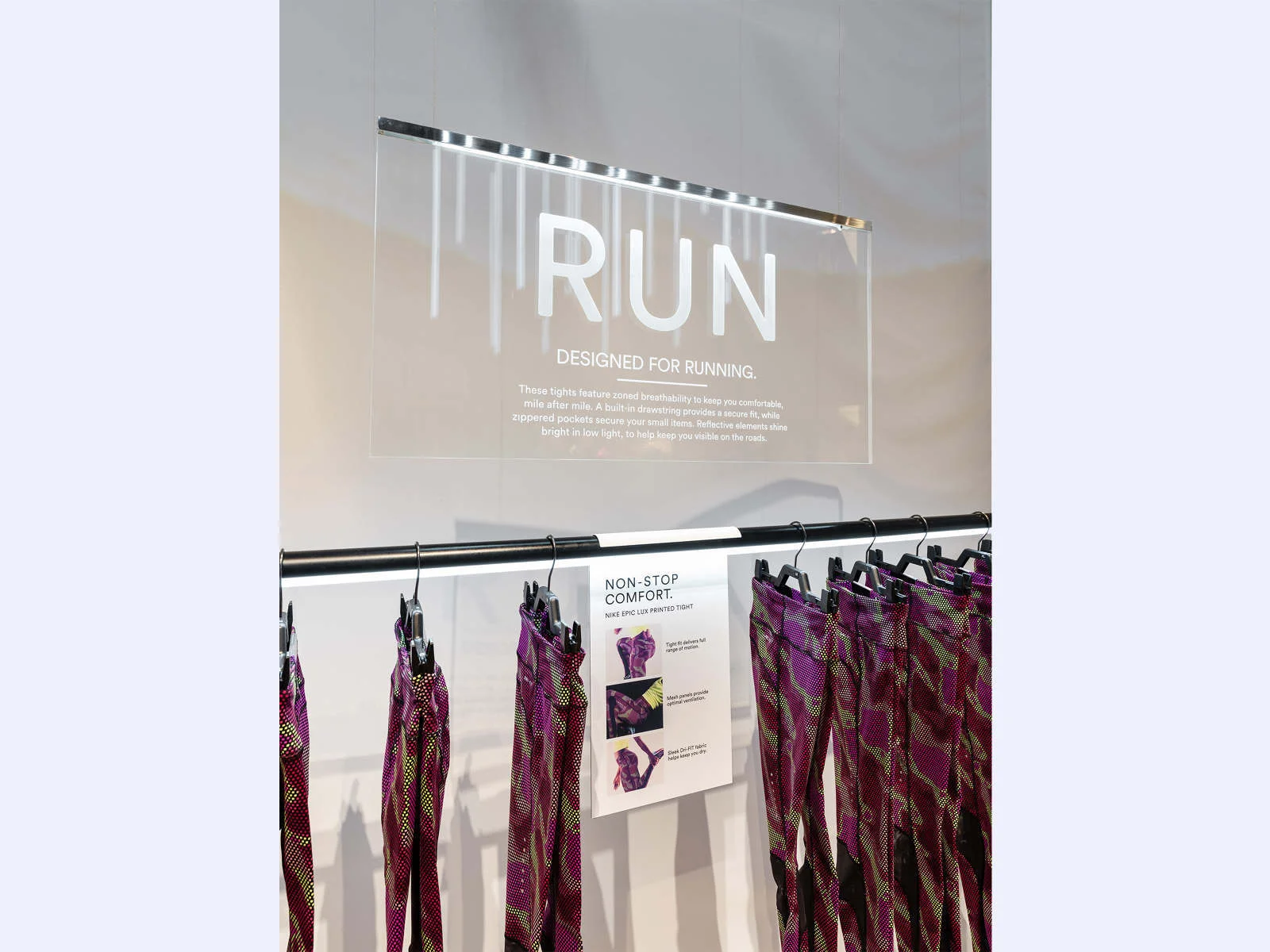 20150110_nike_ntny_tights_07_1600_c_1600_c.jpg