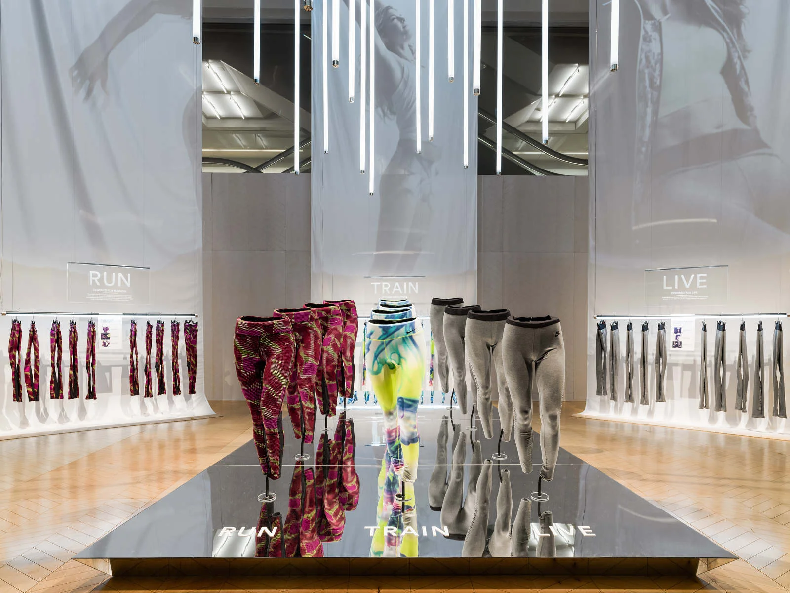 20150110_nike_ntny_tights_08_1600_c.jpg