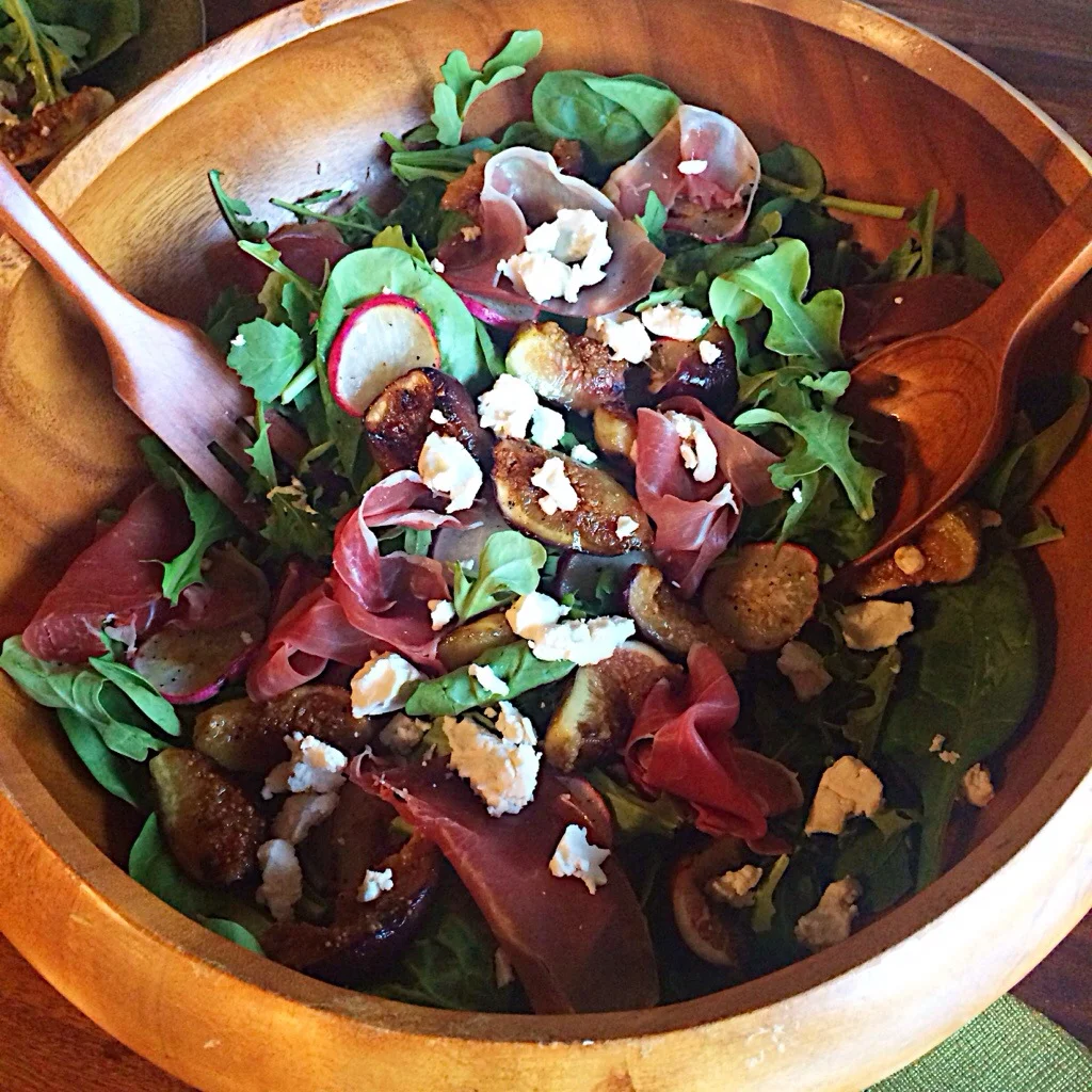 Fig and Prosciutto Salad with Mint Dressing