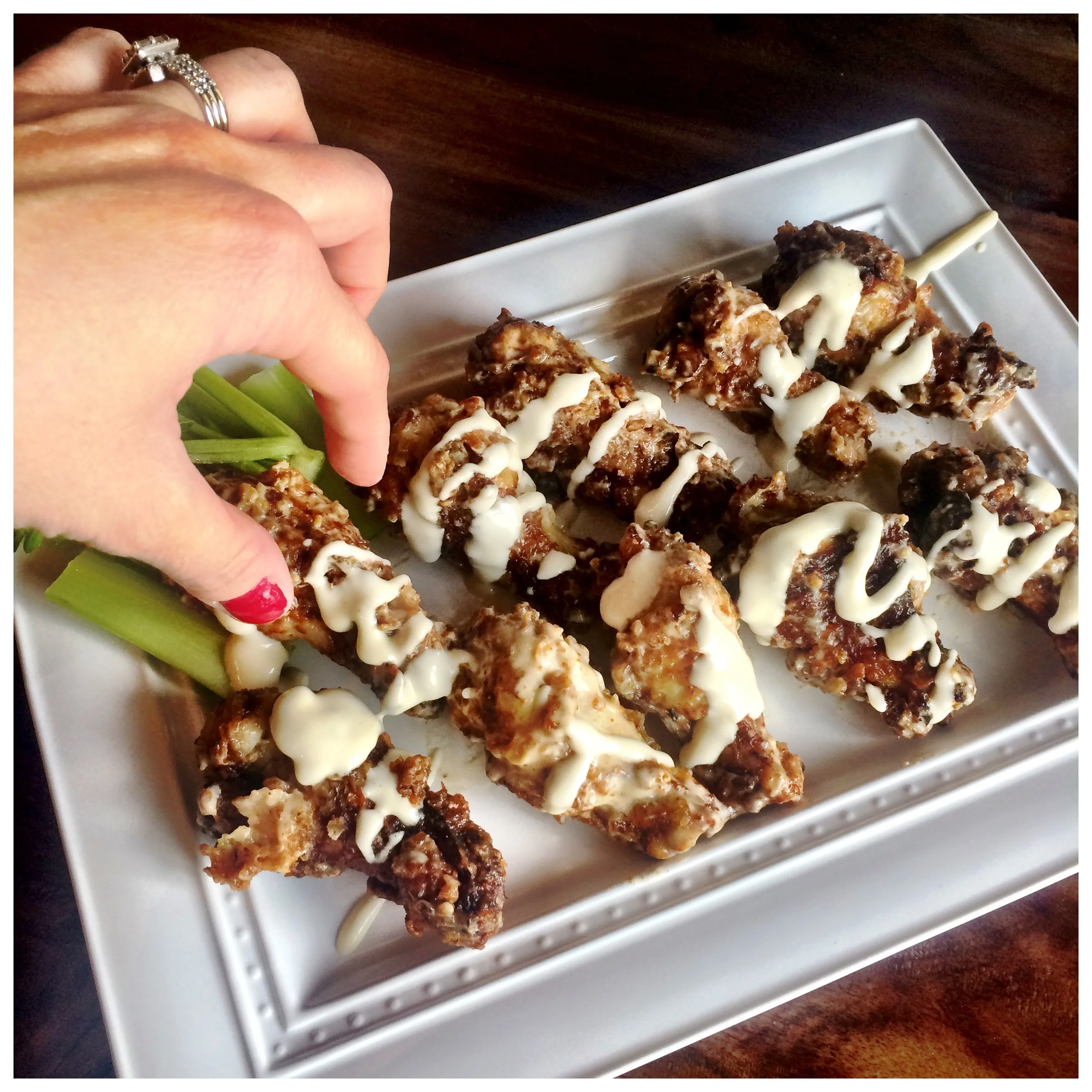 Drummies w/ White BBQ Sauce