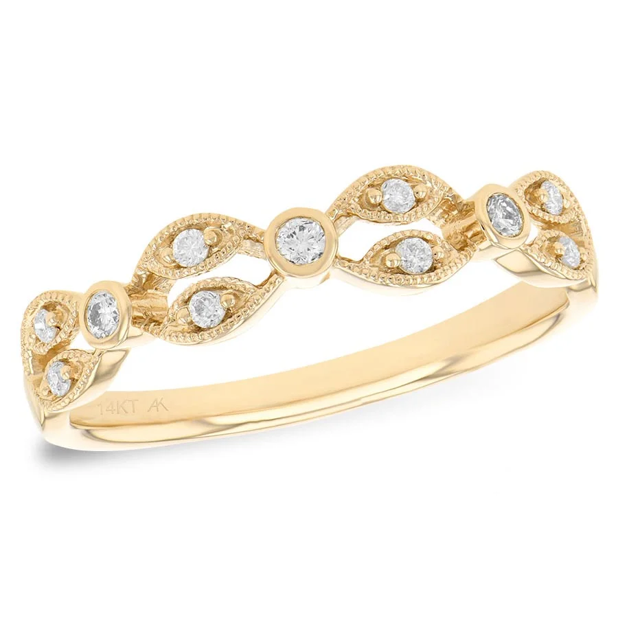 14k Yellow Gold Vintage Inspired Diamond Band
