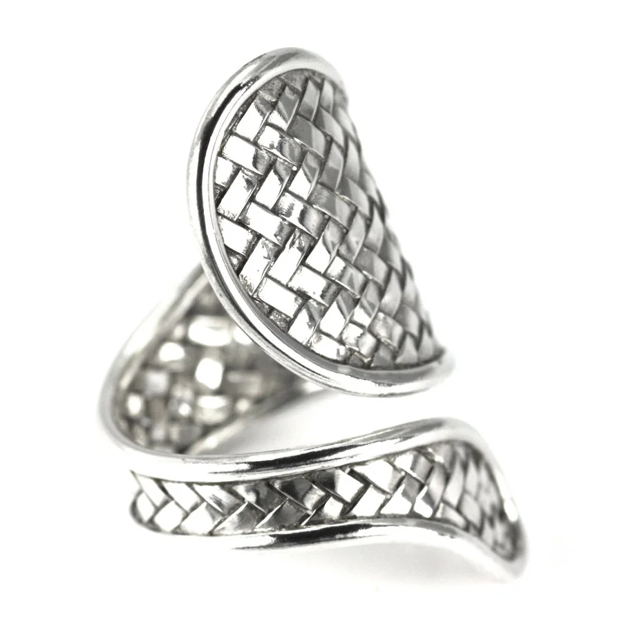 ANYA Woven Twist Ring